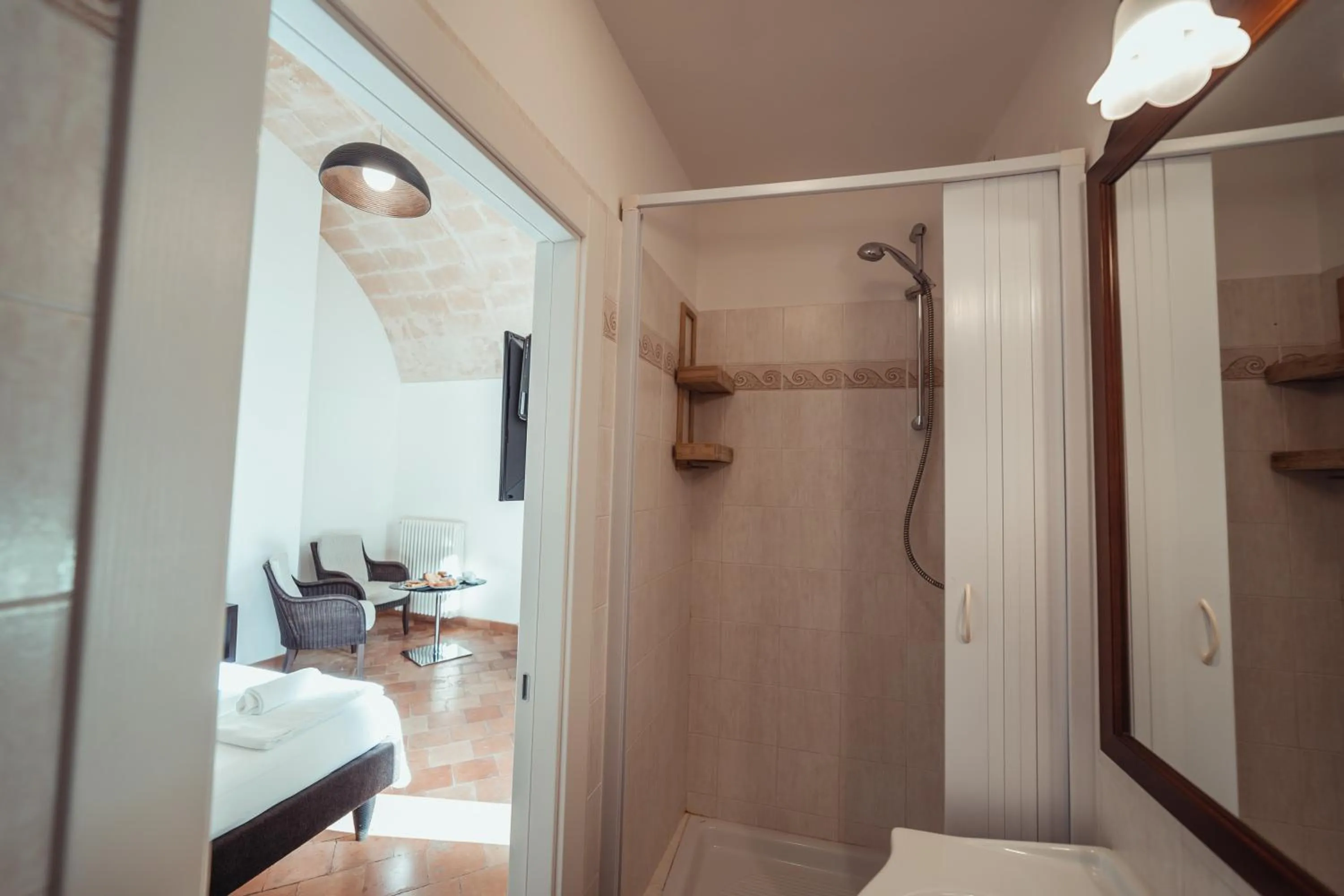 Shower in Gradelle San Nicola