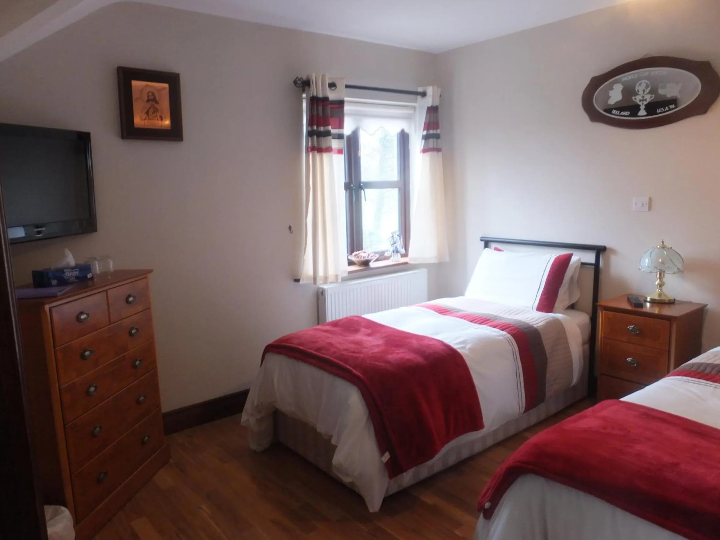 Bed in Murray's Mountain View