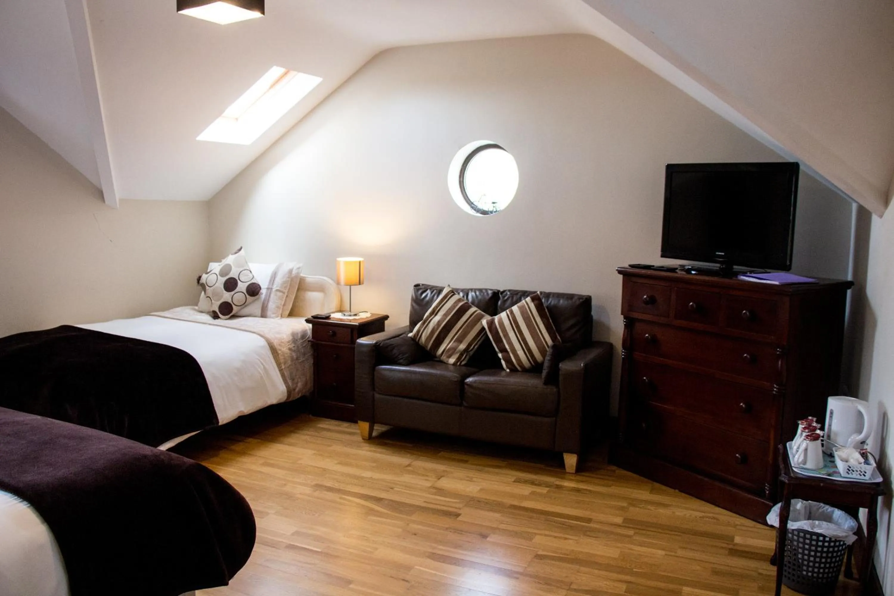 Day, Bed in Murray's Mountain View