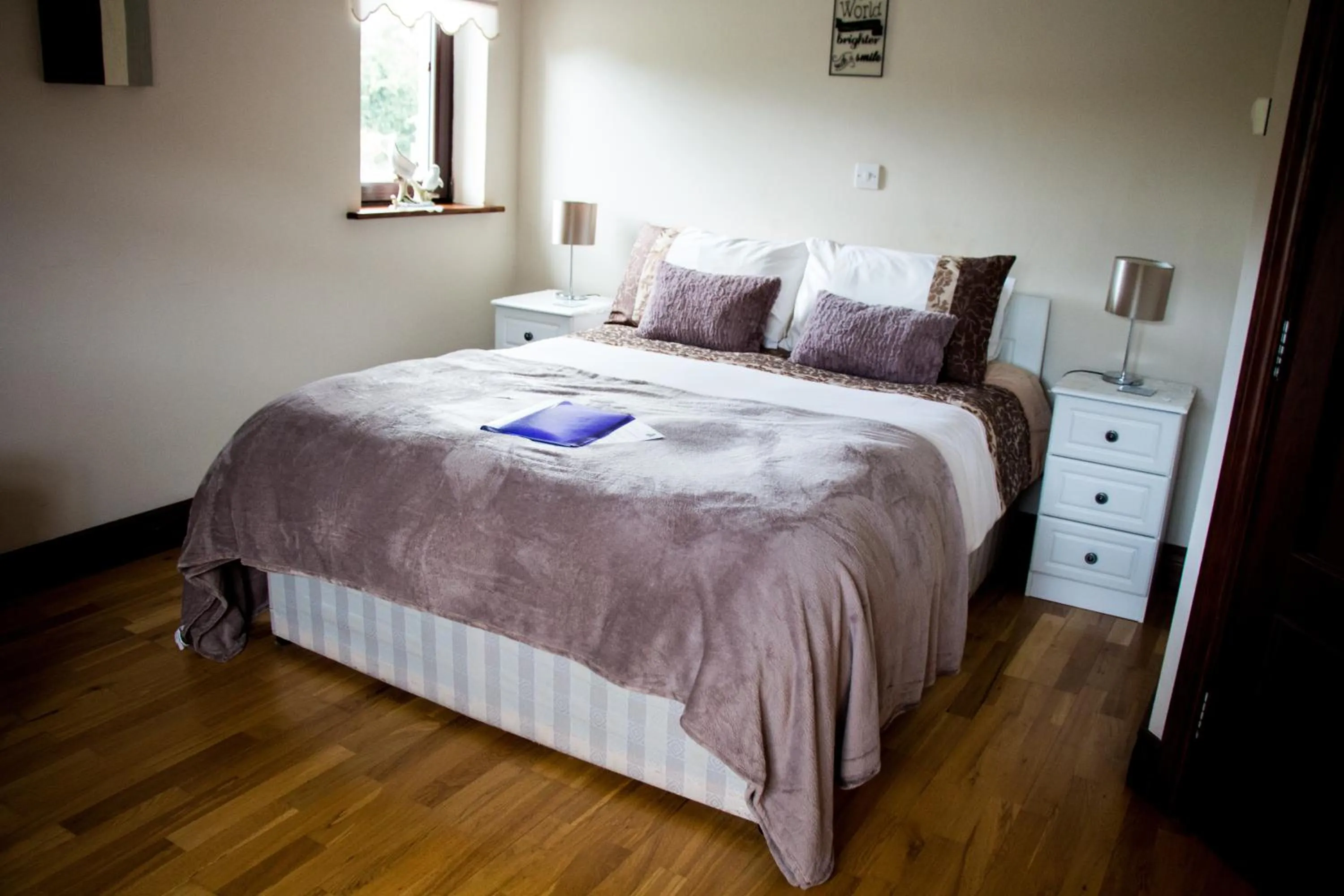 Bed in Murray's Mountain View