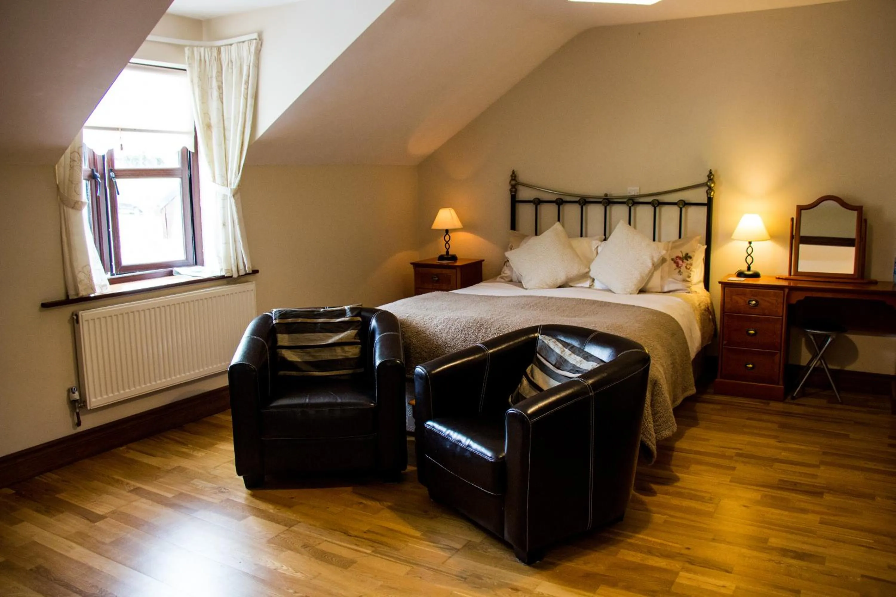 Day, Bed in Murray's Mountain View