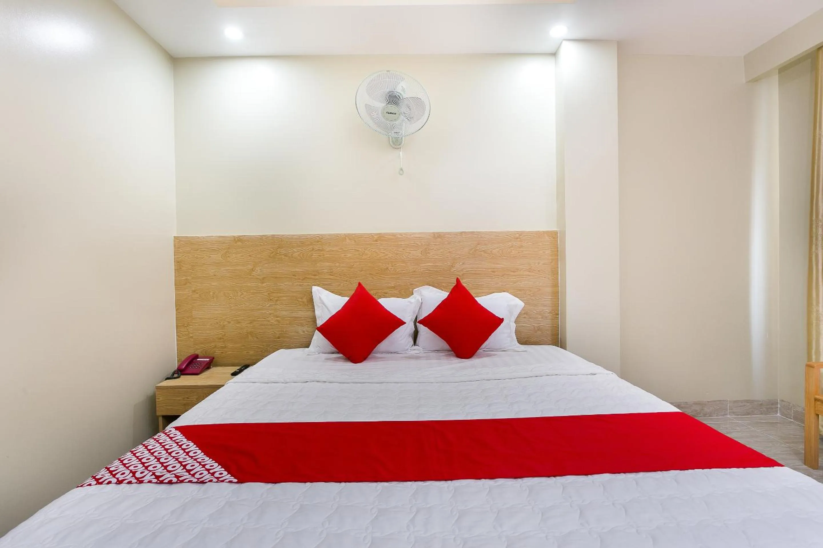 Bedroom, Bed in Sunrise Hotel Vung Tau