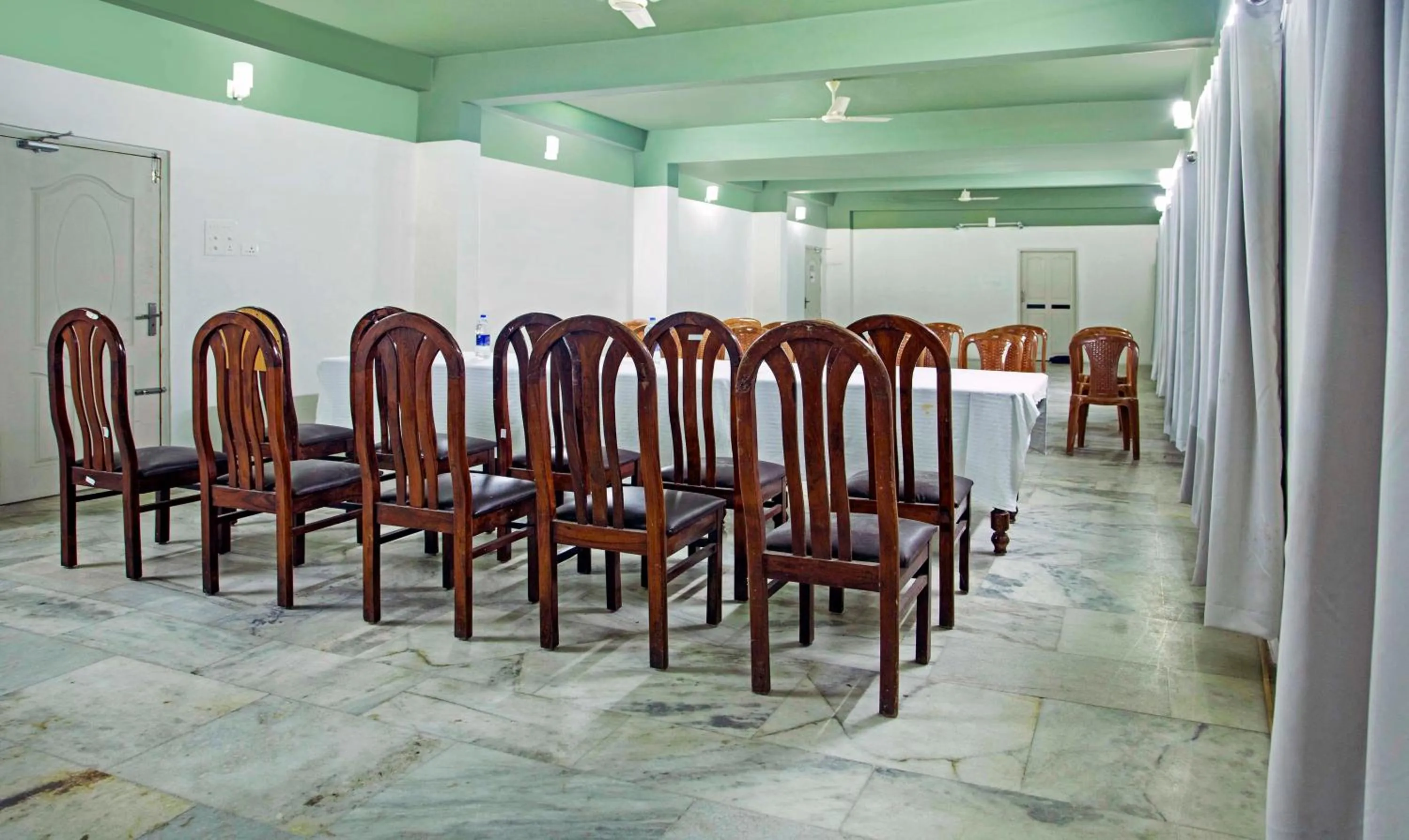 Banquet/Function facilities in Treebo Kumily Gate Thekkady