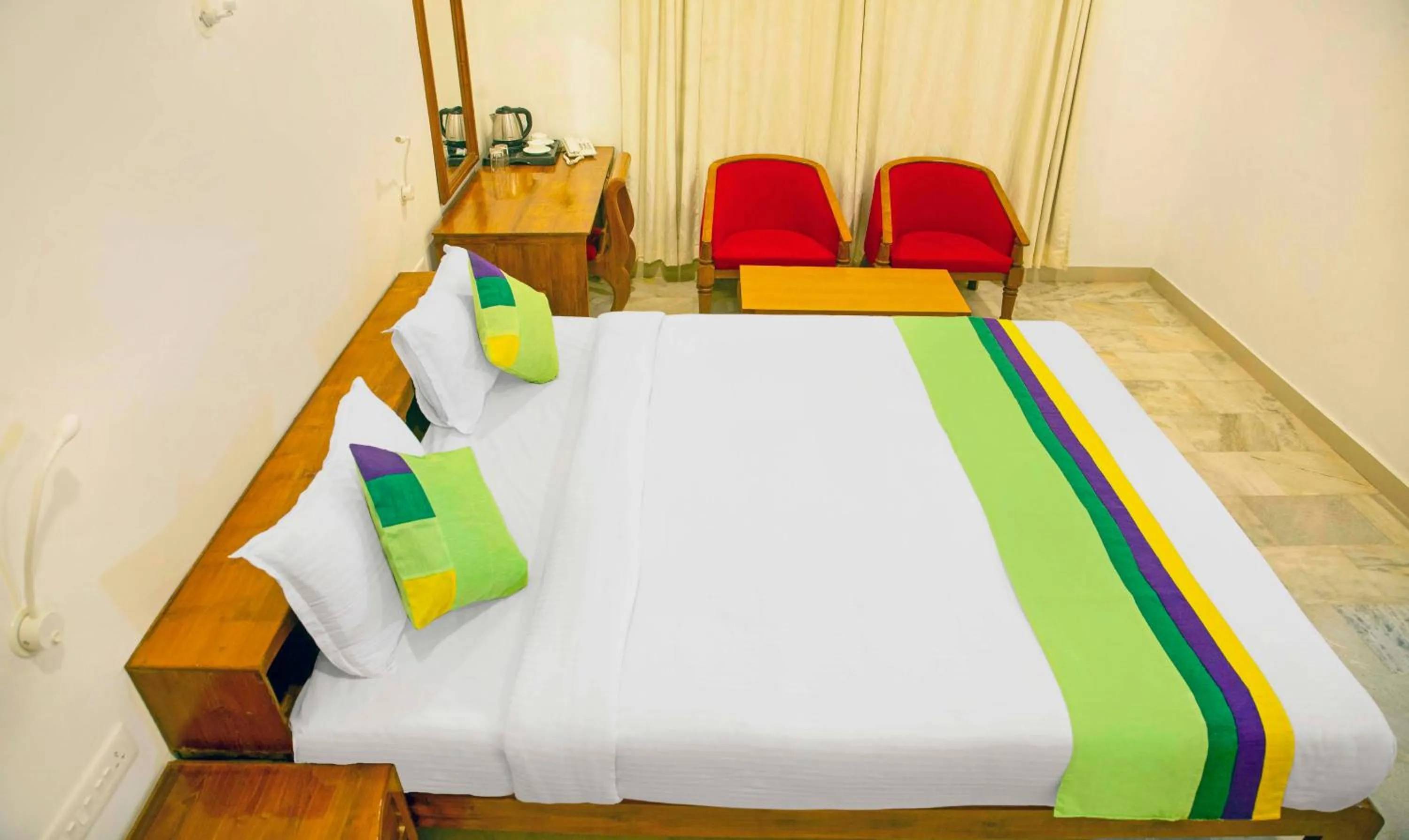 Bedroom, Bed in Treebo Kumily Gate Thekkady