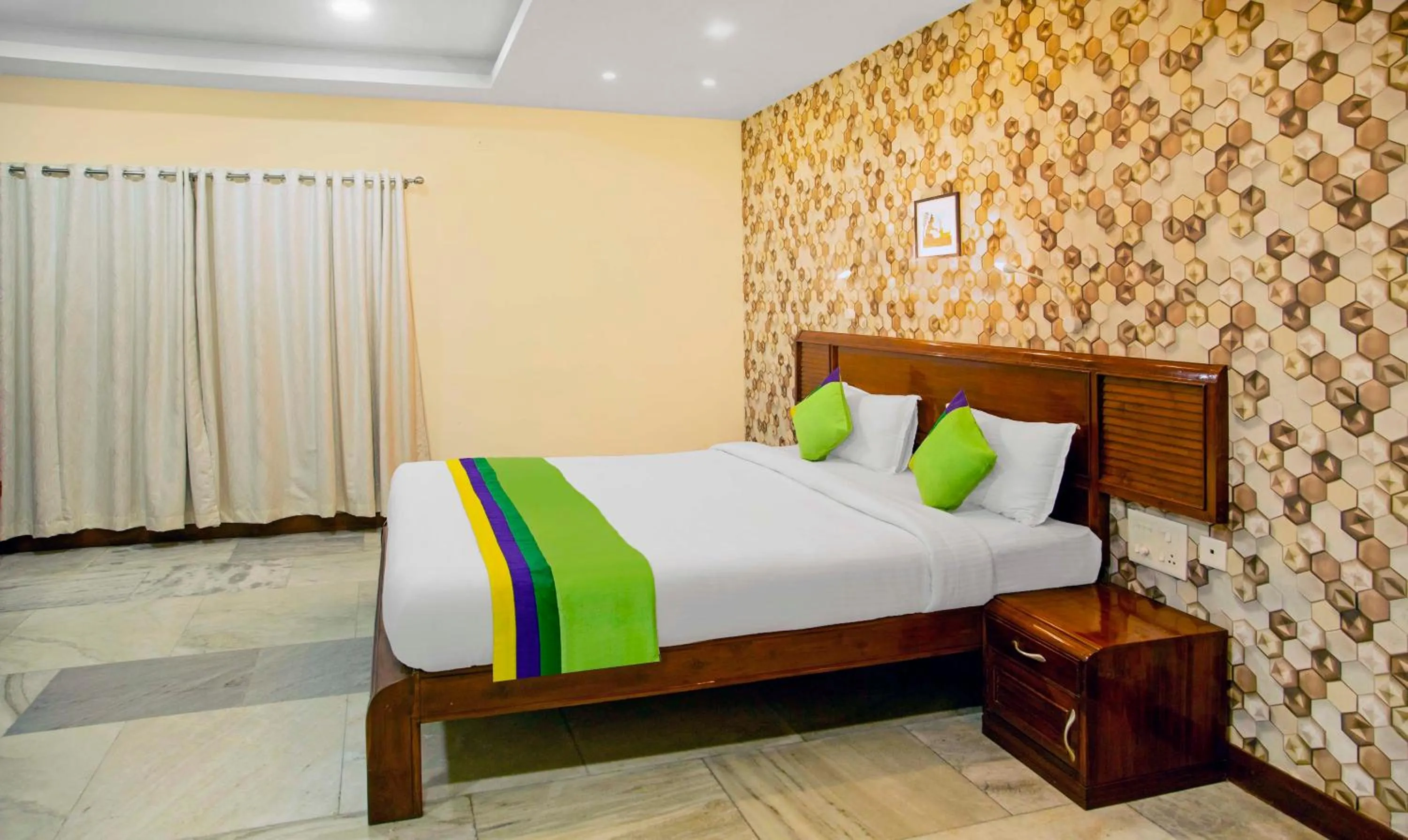 Bedroom, Bed in Treebo Kumily Gate Thekkady