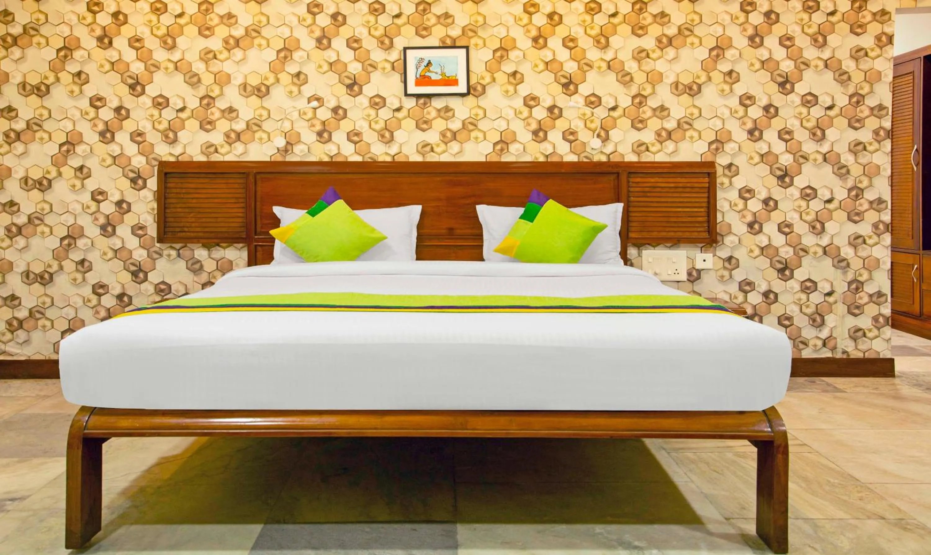 Bedroom, Bed in Treebo Kumily Gate Thekkady