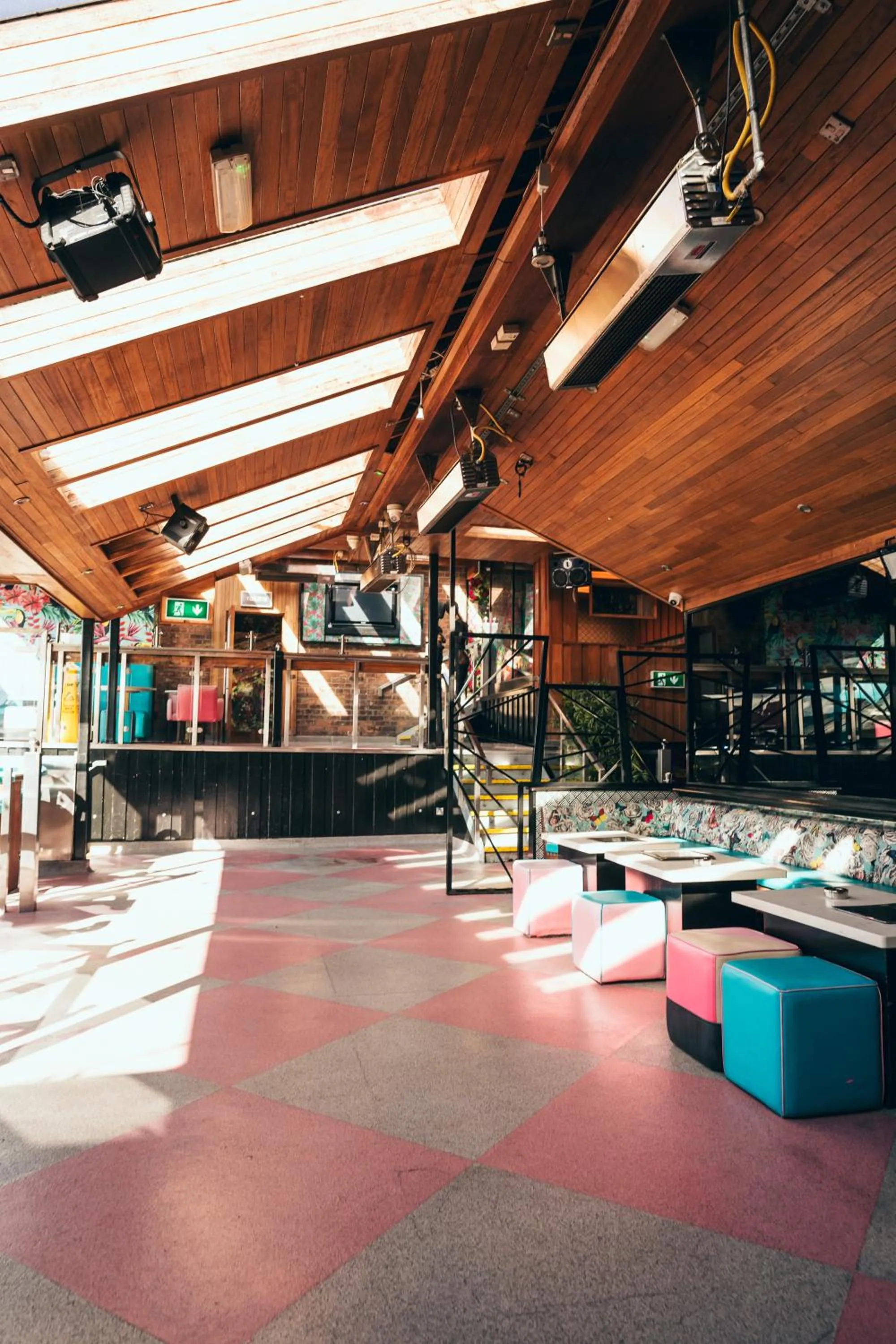 Nightclub / DJ in Russell Court Hotel