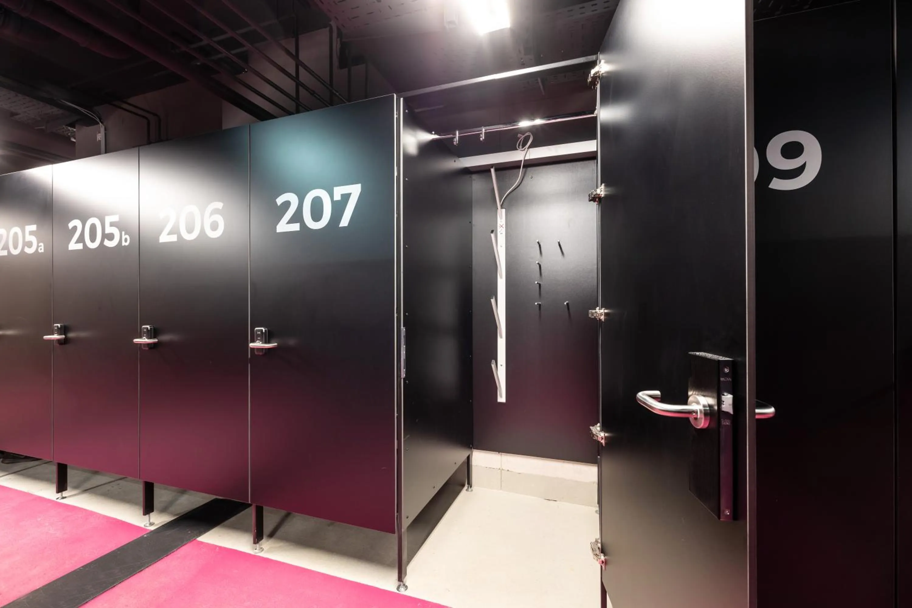 Skiing in Hotel Adapura Wagrain