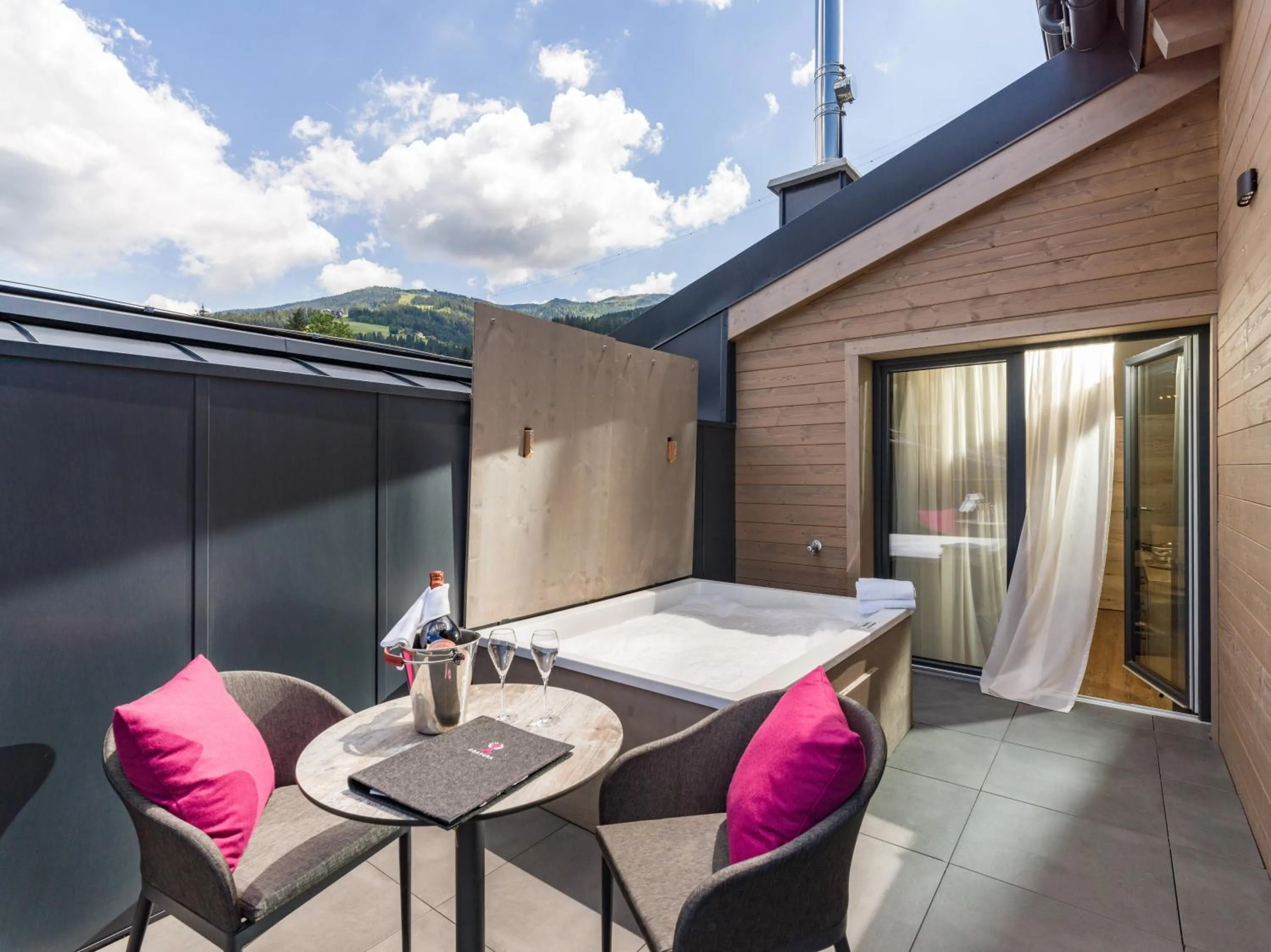 Decorative detail, Bed in Hotel Adapura Wagrain