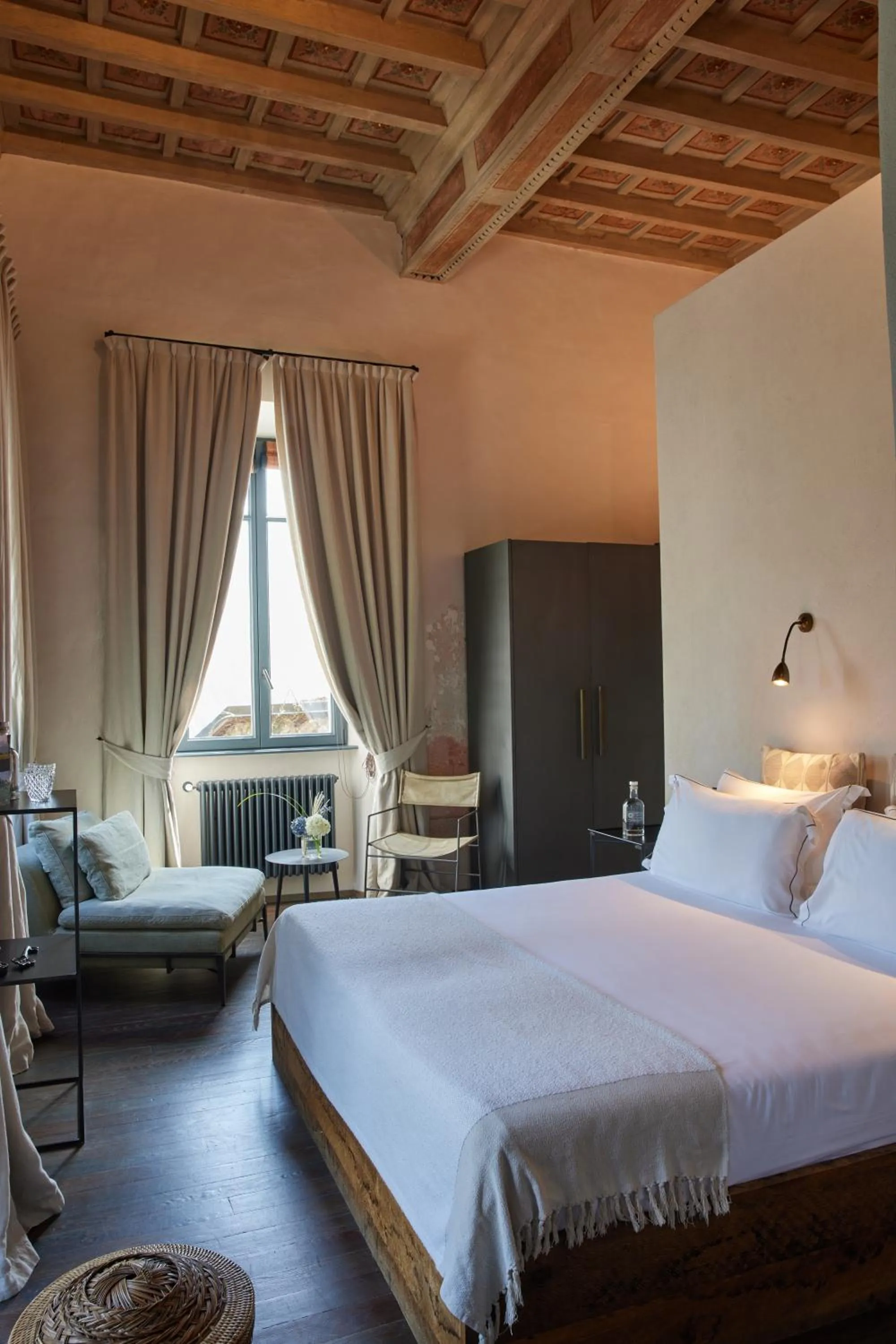 Bedroom, Bed in Relais Castello di Morcote