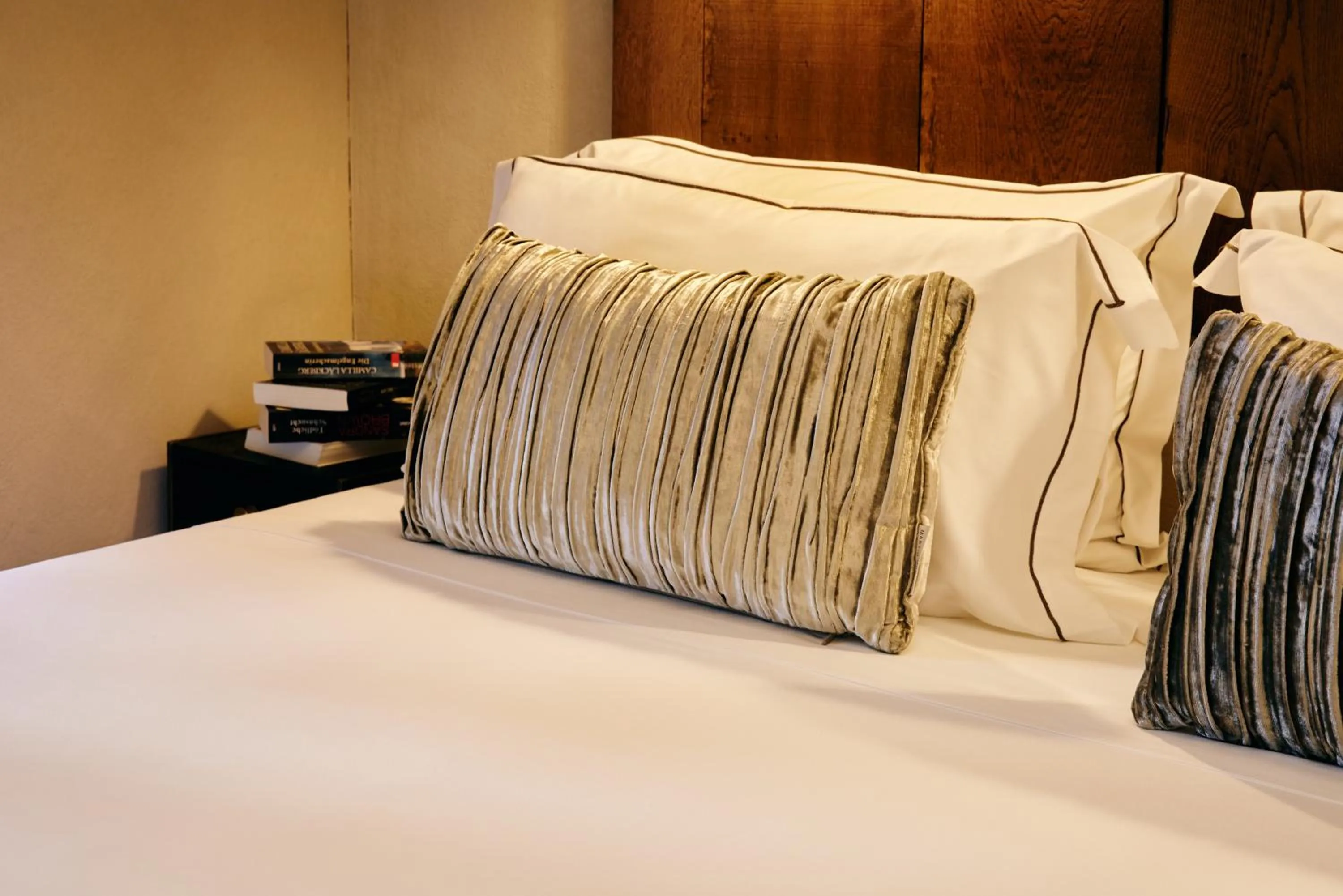 Bed in Relais Castello di Morcote