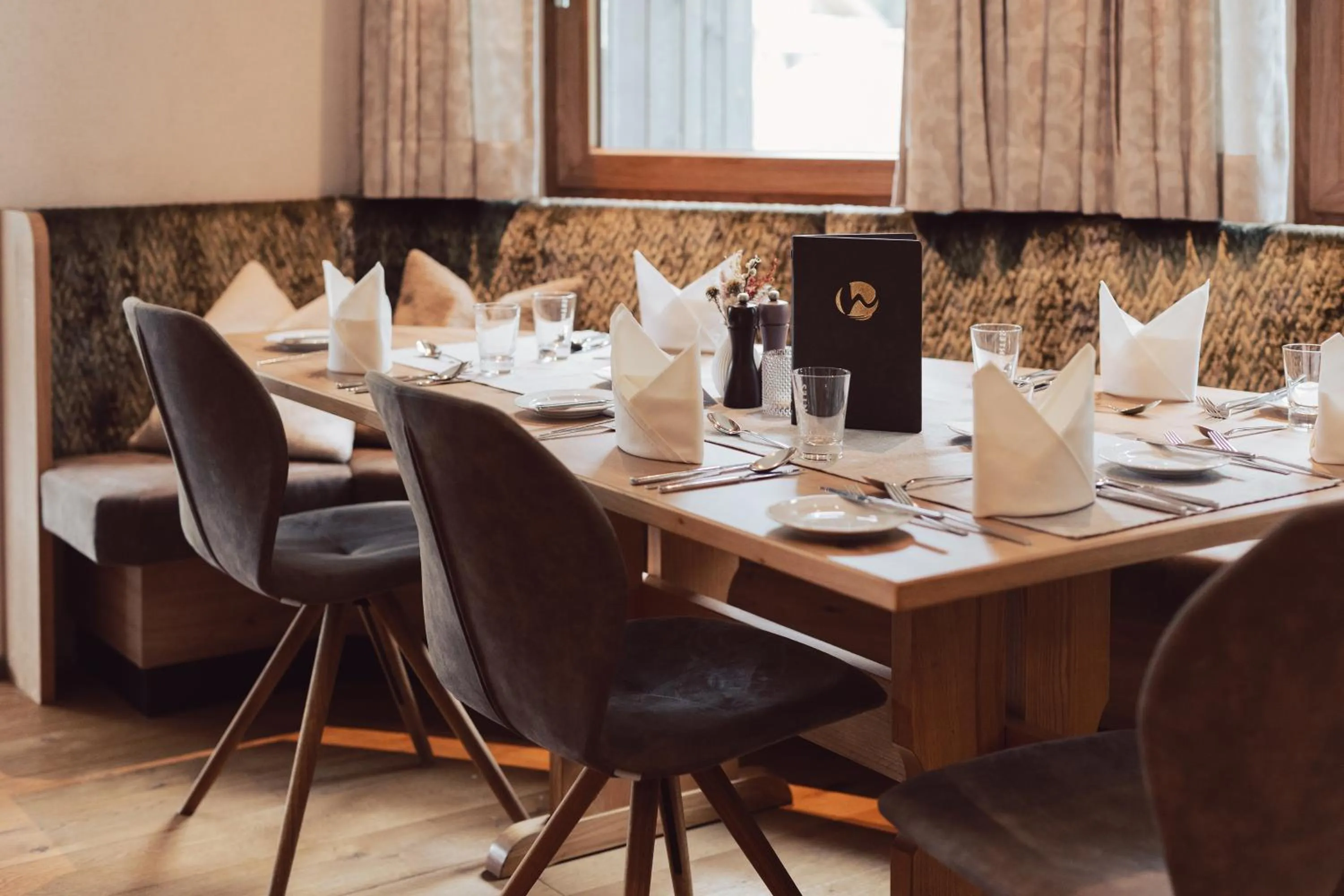 Restaurant/places to eat in Hotel Weisseespitze