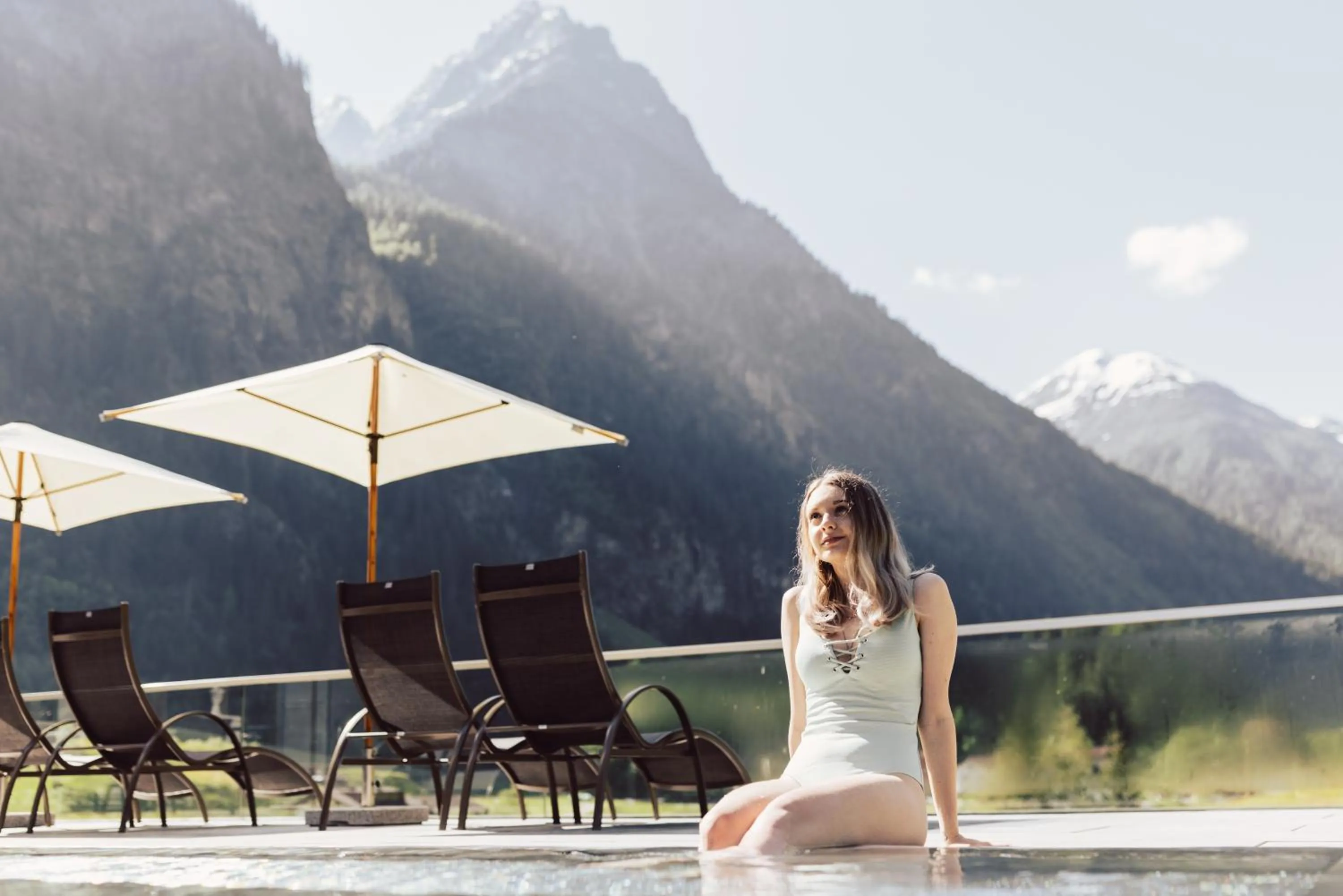 Swimming pool in Hotel Weisseespitze
