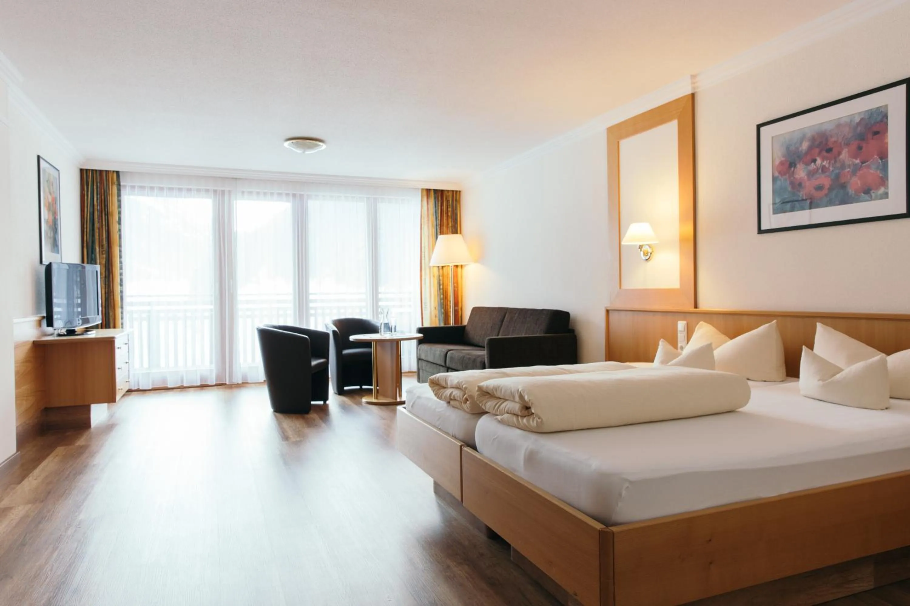 Photo of the whole room, Bed in Hotel Weisseespitze