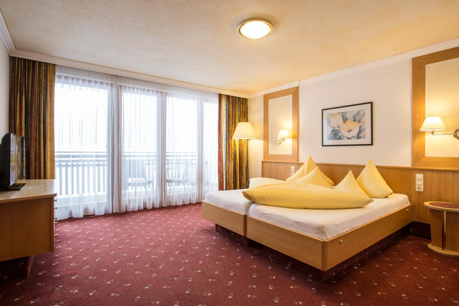 Bedroom, Bed in Hotel Weisseespitze