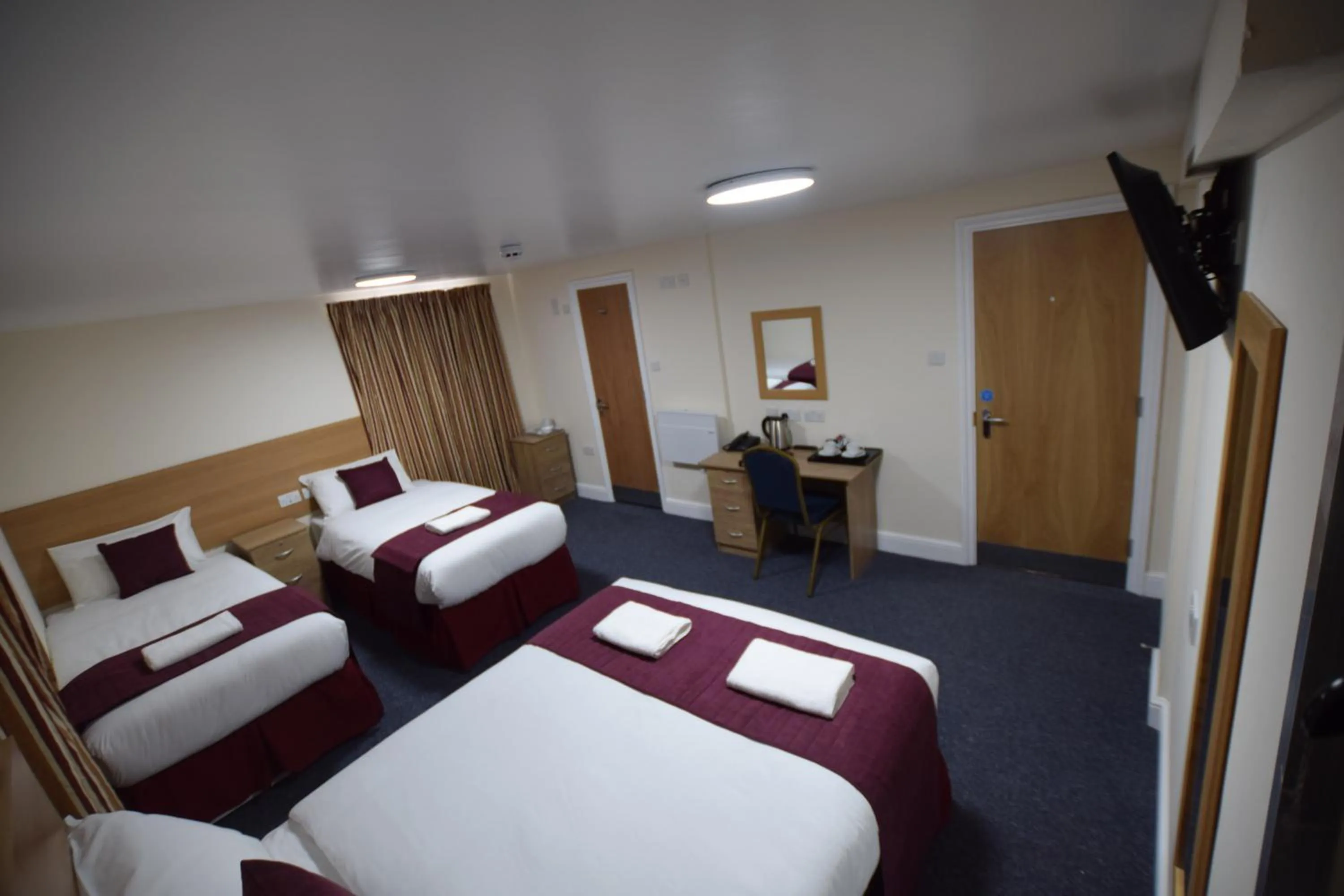 Bedroom, Bed in PremierLux Serviced Apartments