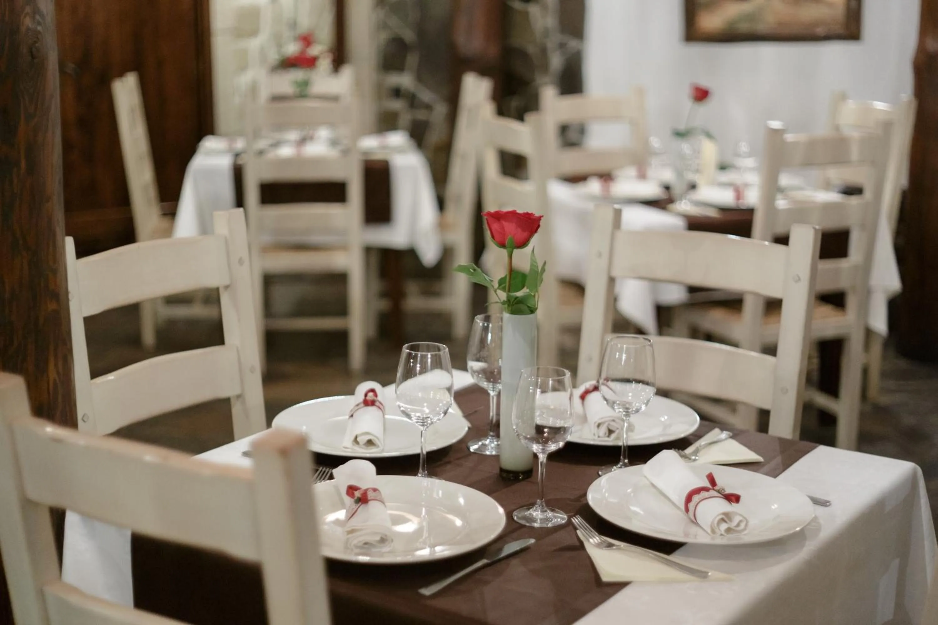 Restaurant/places to eat in Hotel Helen