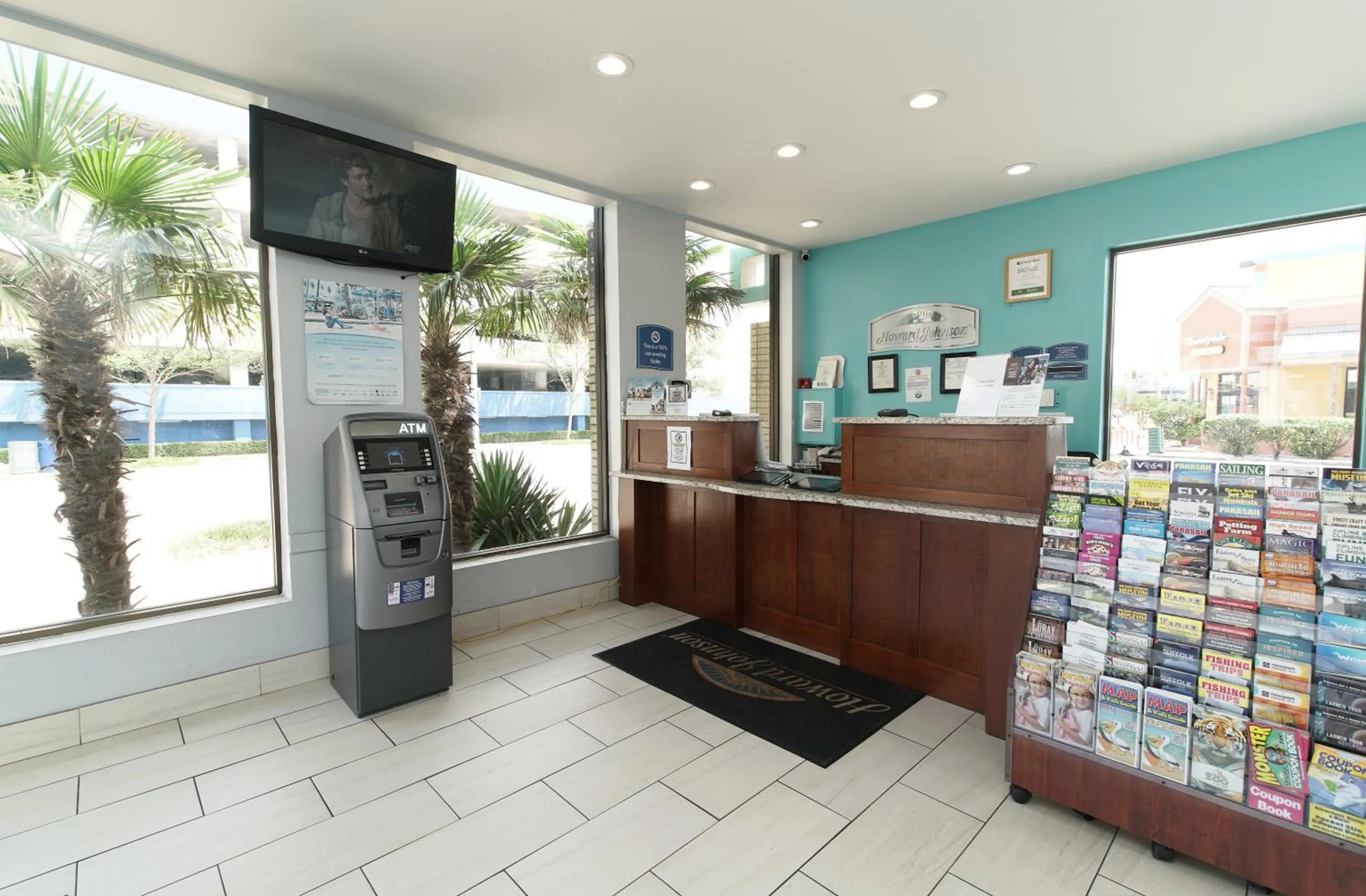 Lobby or reception in Howard Johnson by Wyndham Virginia Beach At The Beach