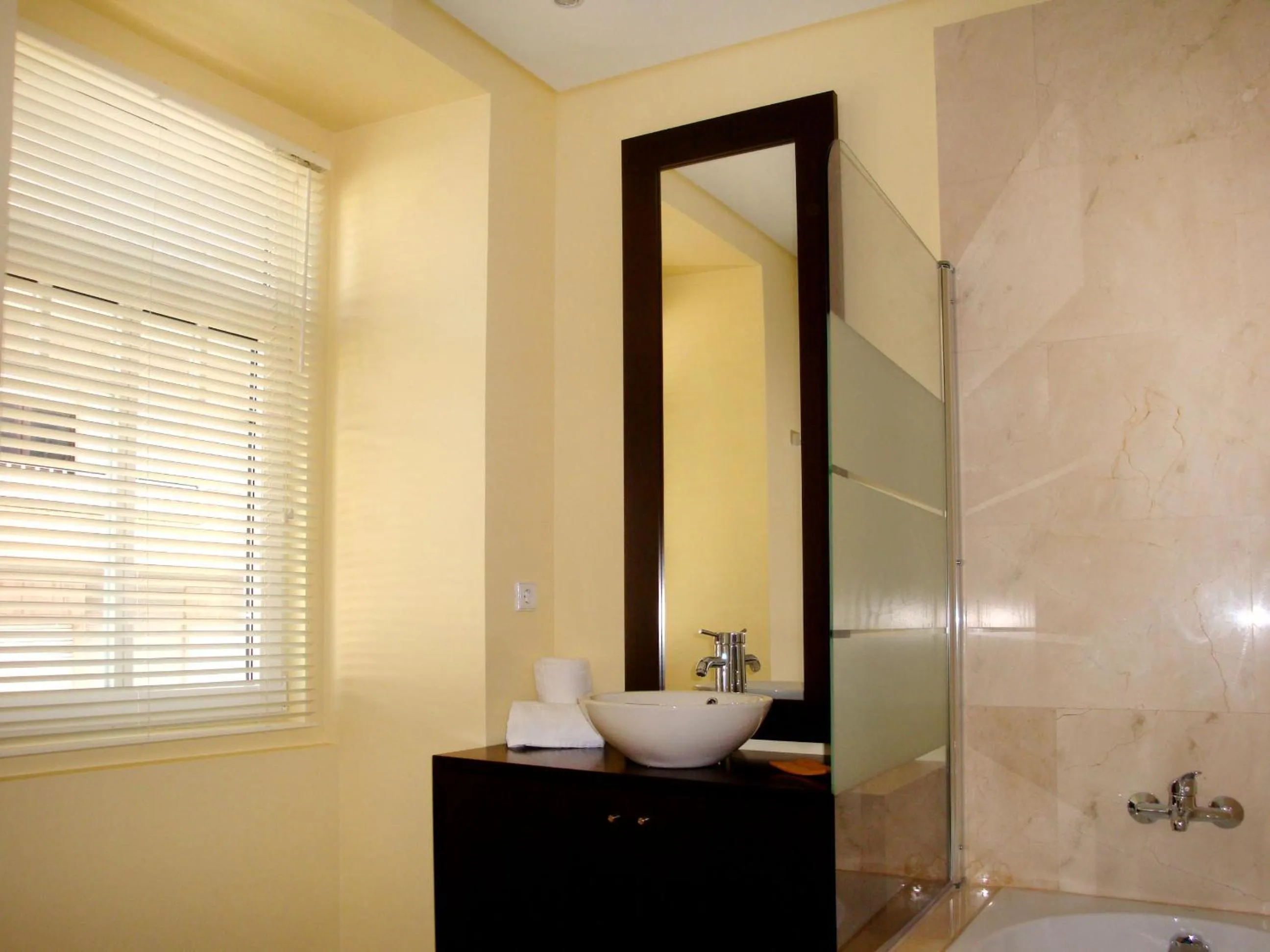 Bathroom in My Place - Lisbon Lounge Suites