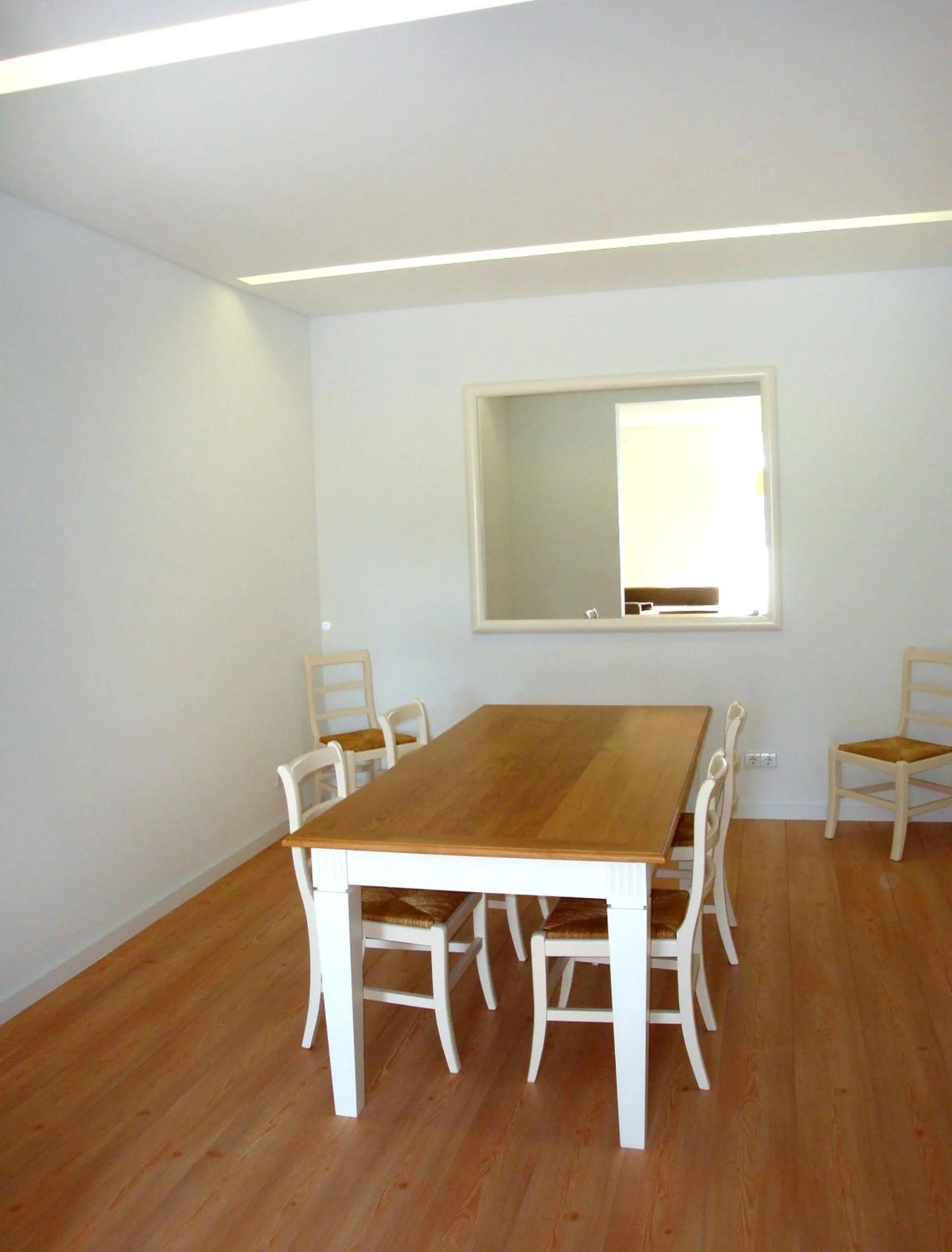 Dining area in My Place - Lisbon Lounge Suites