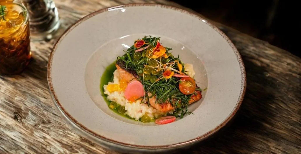 Food and drinks in Hotel Balcones del Estadio