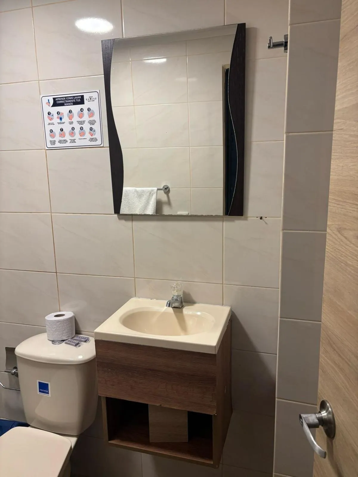 Toilet in Hotel Balcones del Estadio