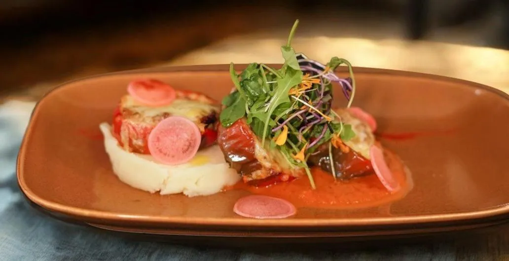 Food and drinks in Hotel Balcones del Estadio