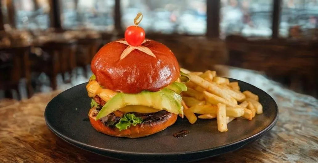 Food and drinks in Hotel Balcones del Estadio