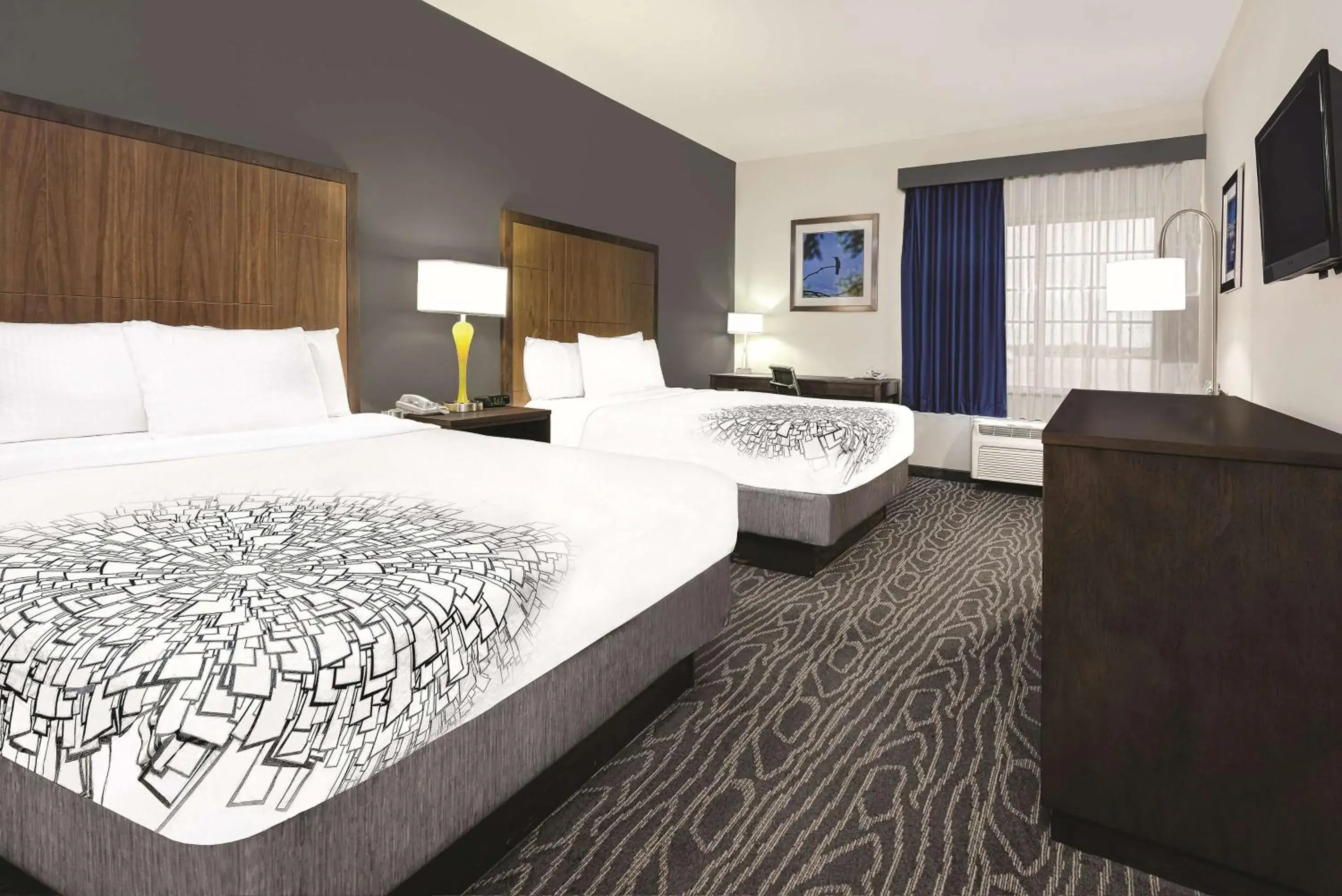 Deluxe Queen Room with Two Queen Beds - Non-Smoking in La Quinta Inn & Suites by Wyndham Mercedes Outlet Mall Deluxe Queen Room with Two Queen Beds - Non-Smoking in La Quinta Inn & Suites by Wyndham Mercedes Outlet Mall