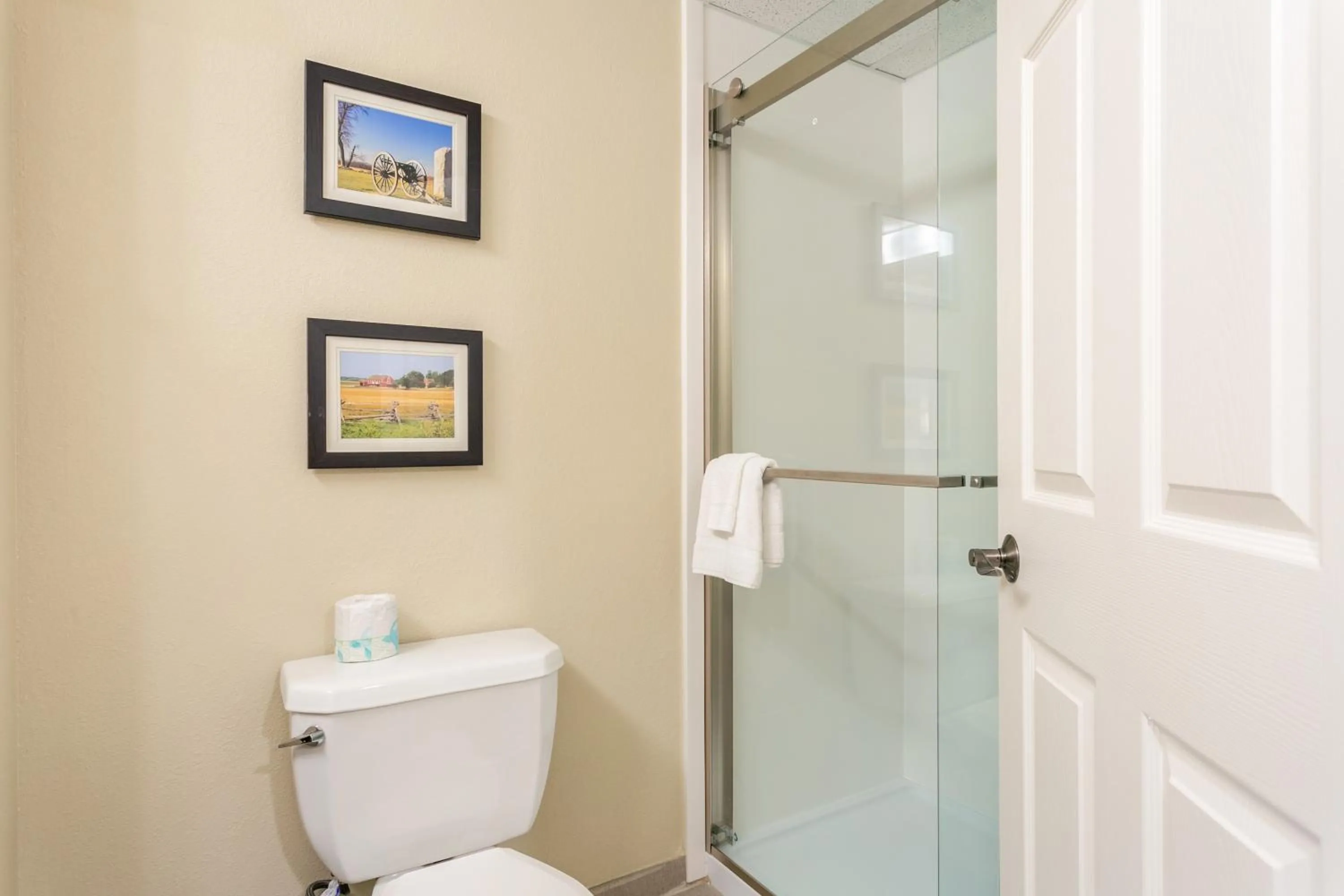 Bathroom in Aspire Hotel and Suites