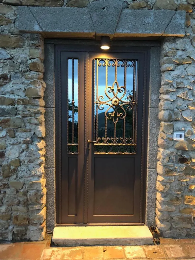 Facade/entrance in La Riggiola