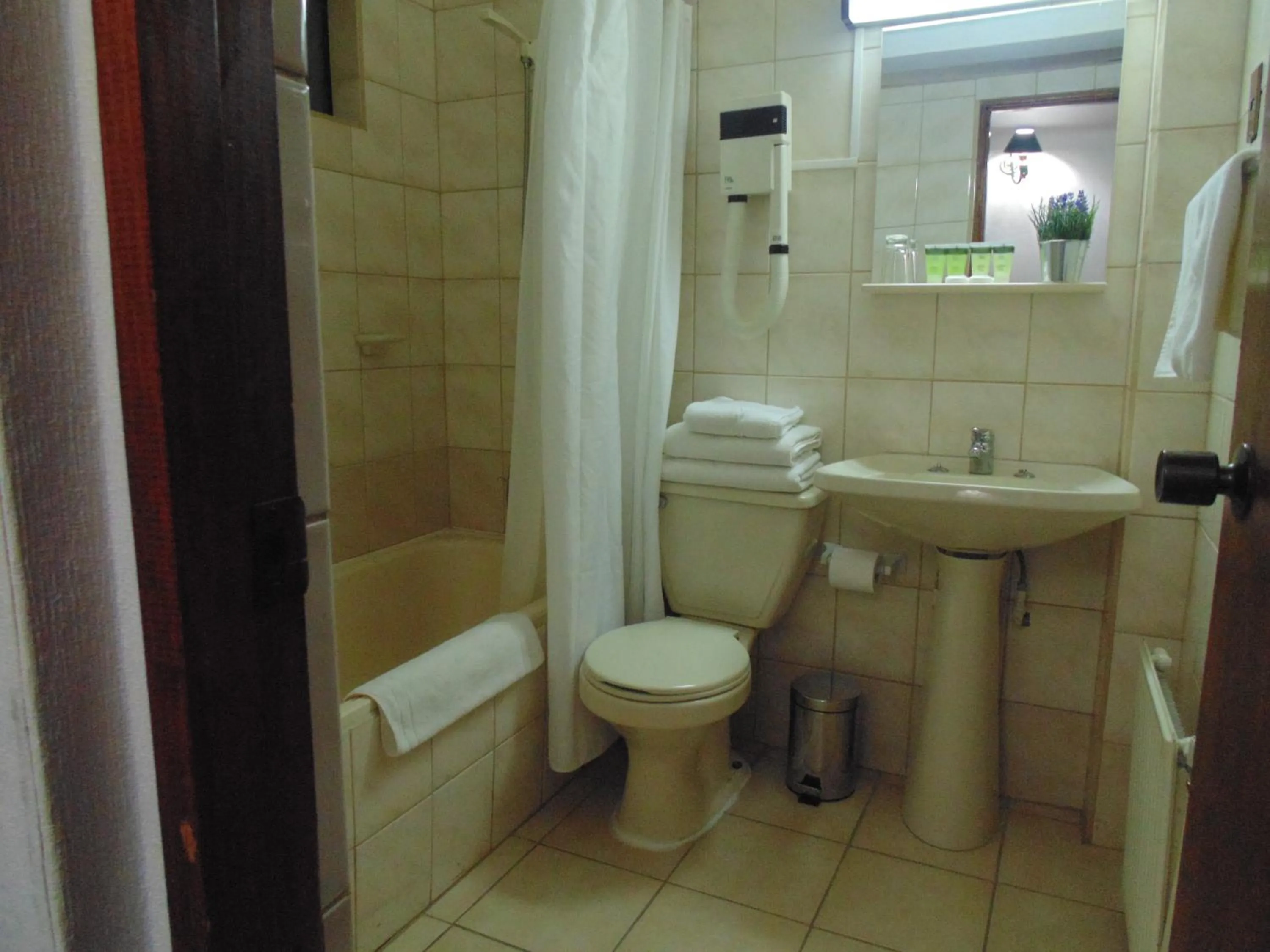 Bathroom in Hotel HD Natales