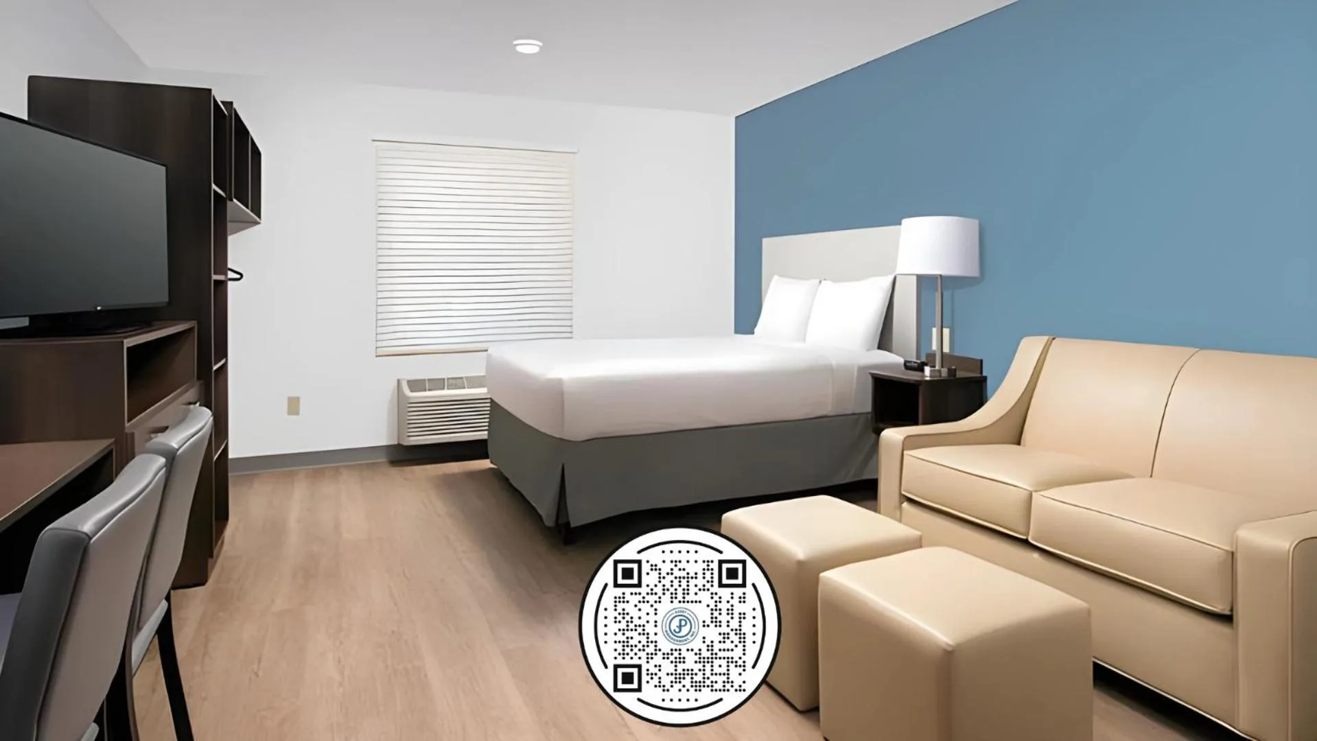 Bedroom, Bed in Woodspring Suites Orlando International Drive