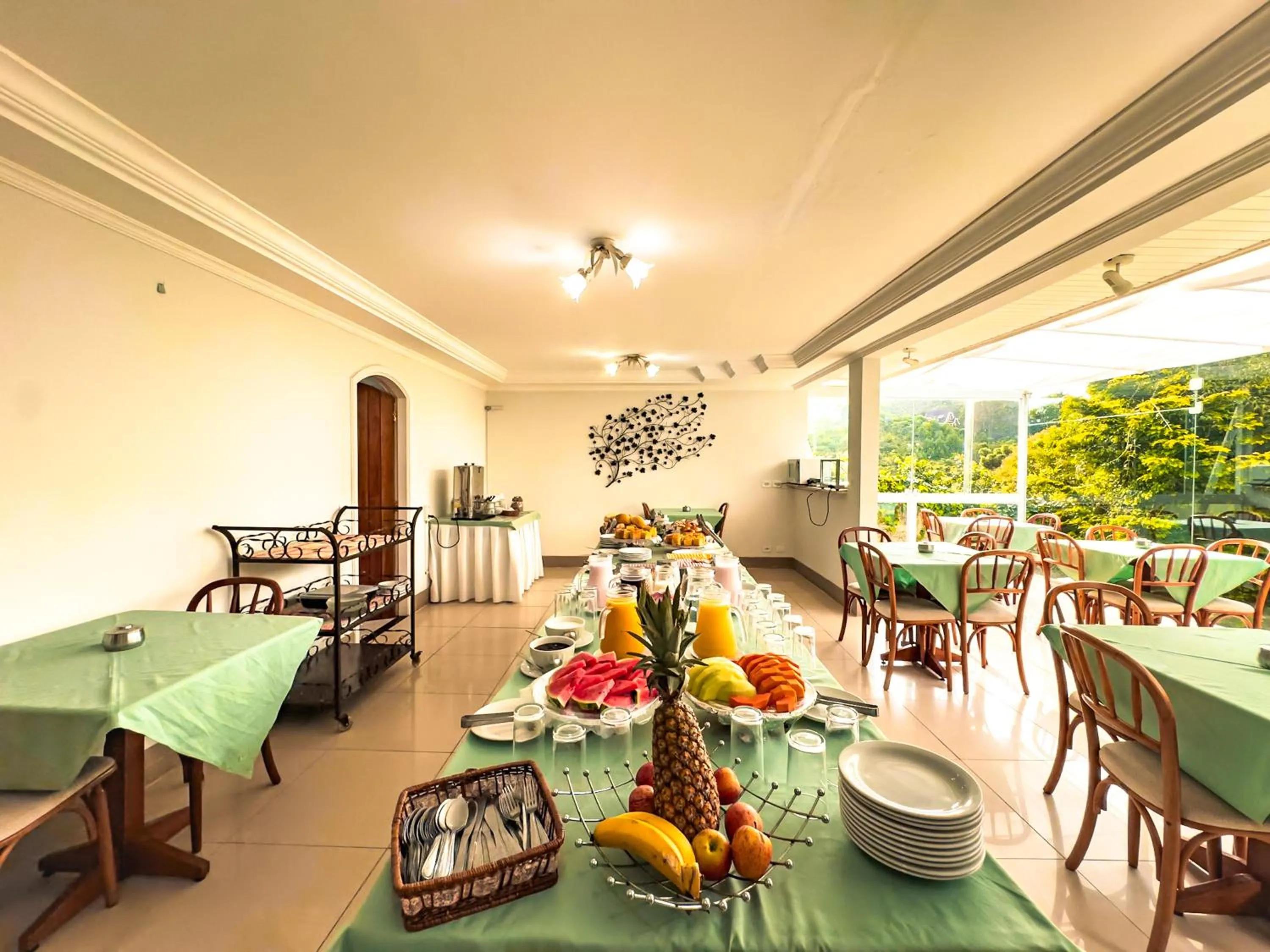 Meals in VELINN Pousada Chateau do Luar Prime