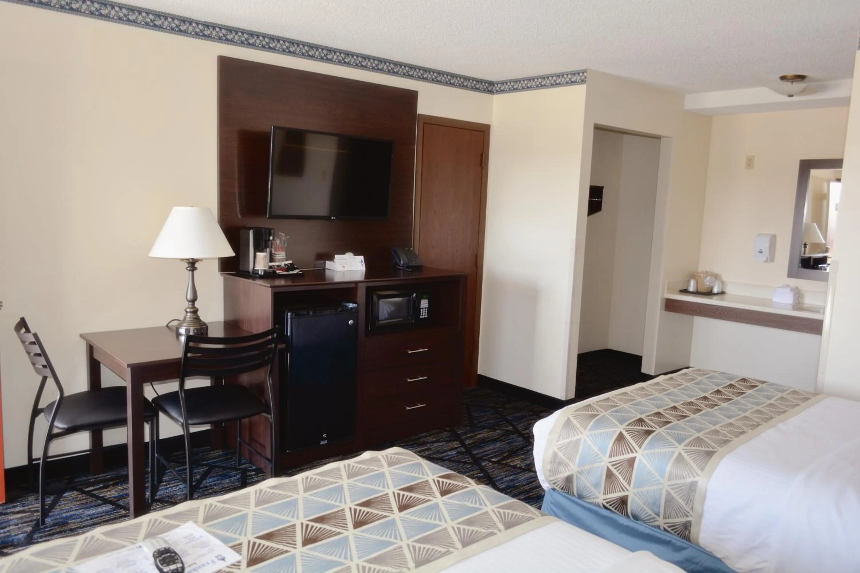 TV and multimedia, Bed in Frankenmuth Motel