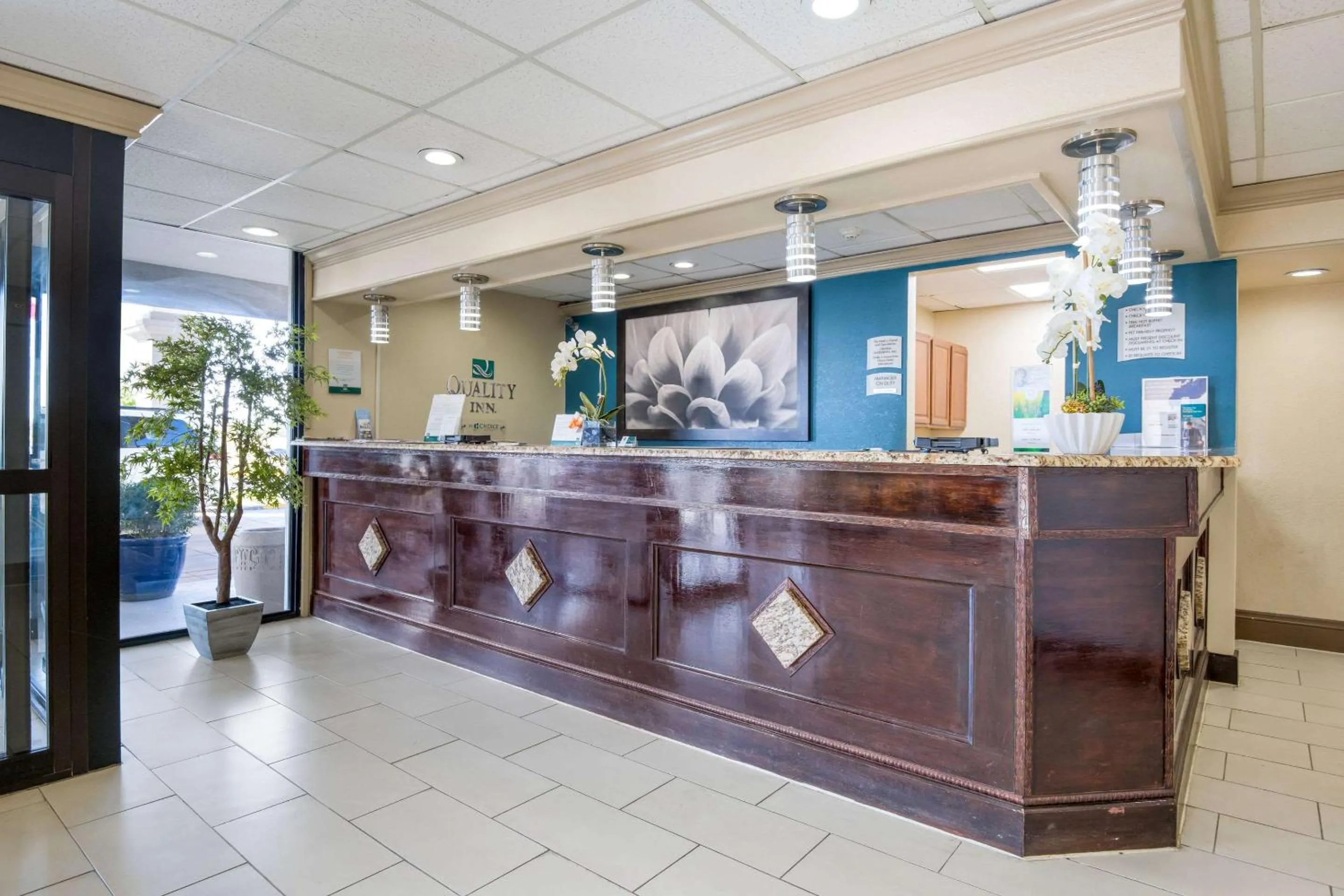 Lobby or reception in Quality Inn Sweetwater I-20