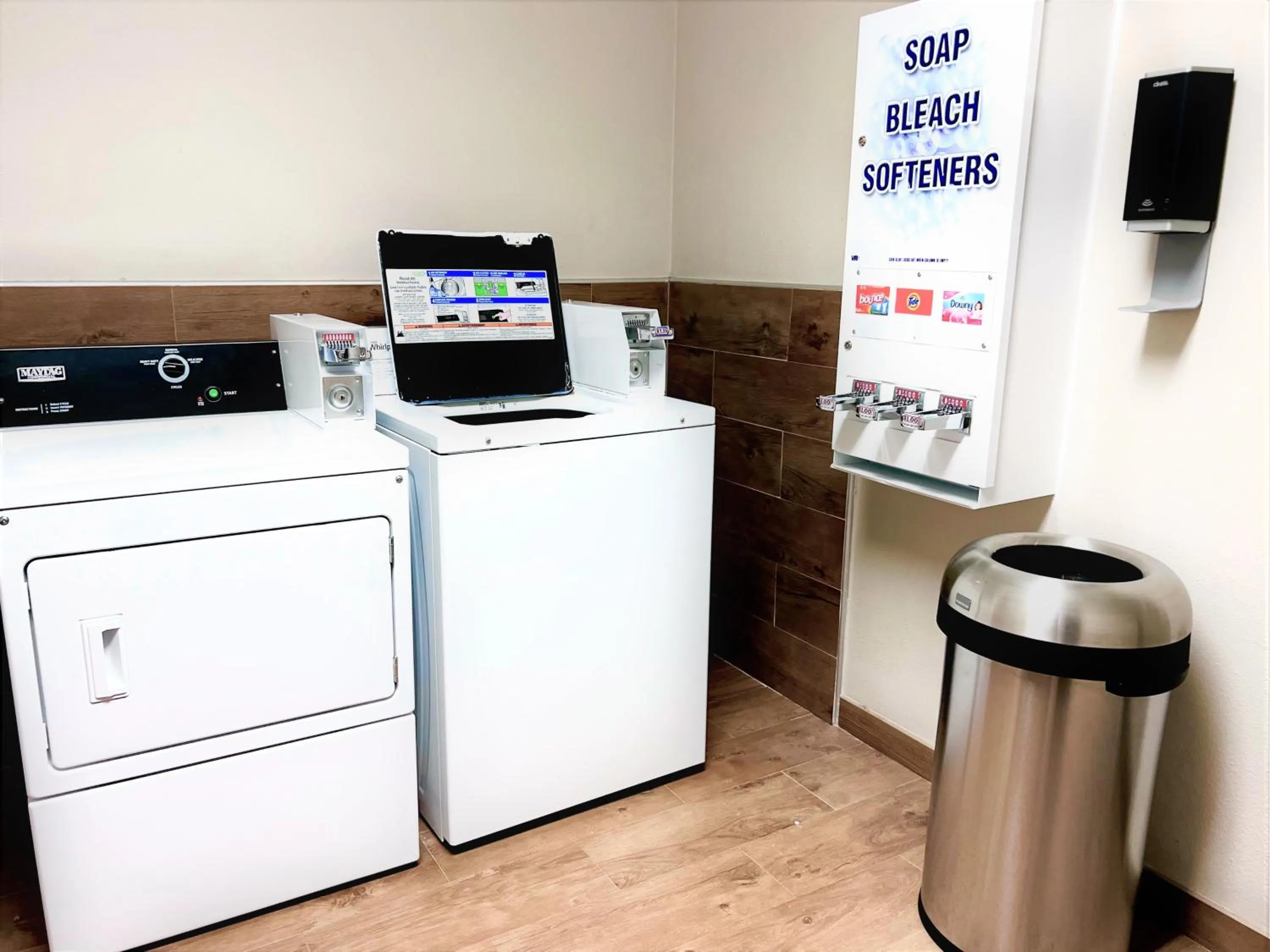 laundry in La Quinta by Wyndham Pharr North McAllen