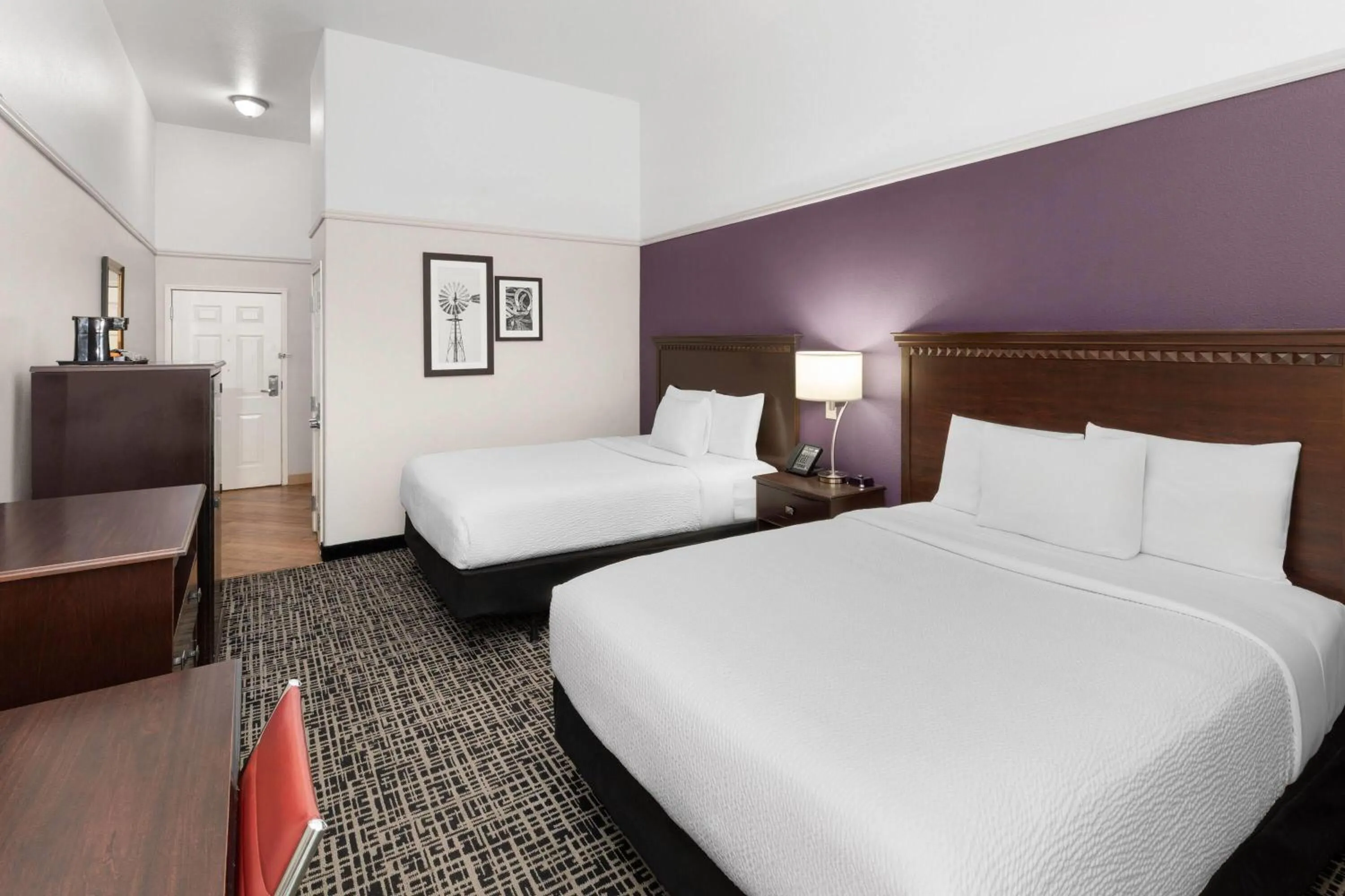 Photo of the whole room, Bed in La Quinta by Wyndham Brownwood