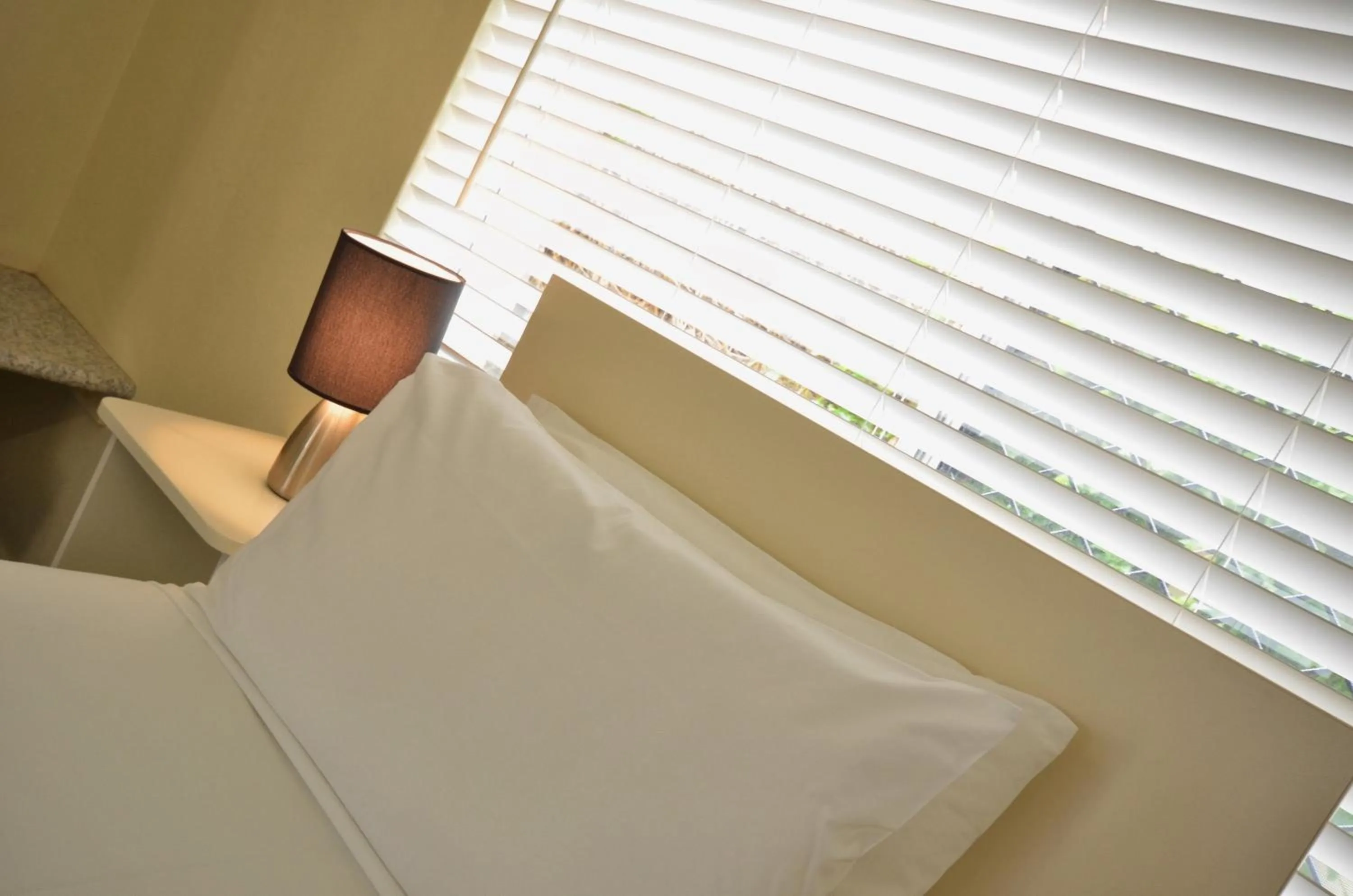 Photo of the whole room, Bed in International Lodge Motel