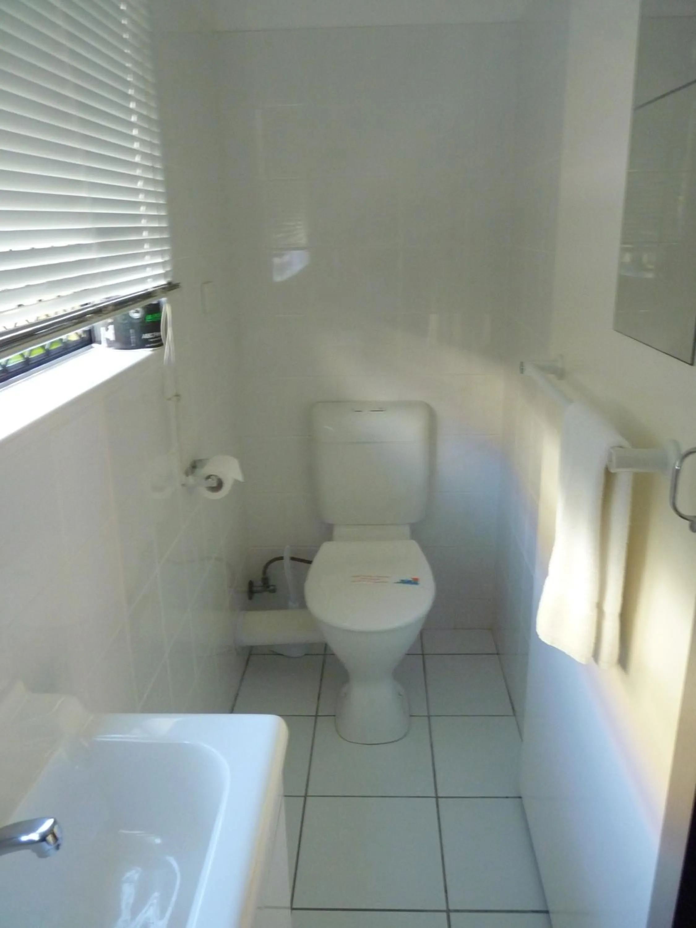 Bathroom in International Lodge Motel