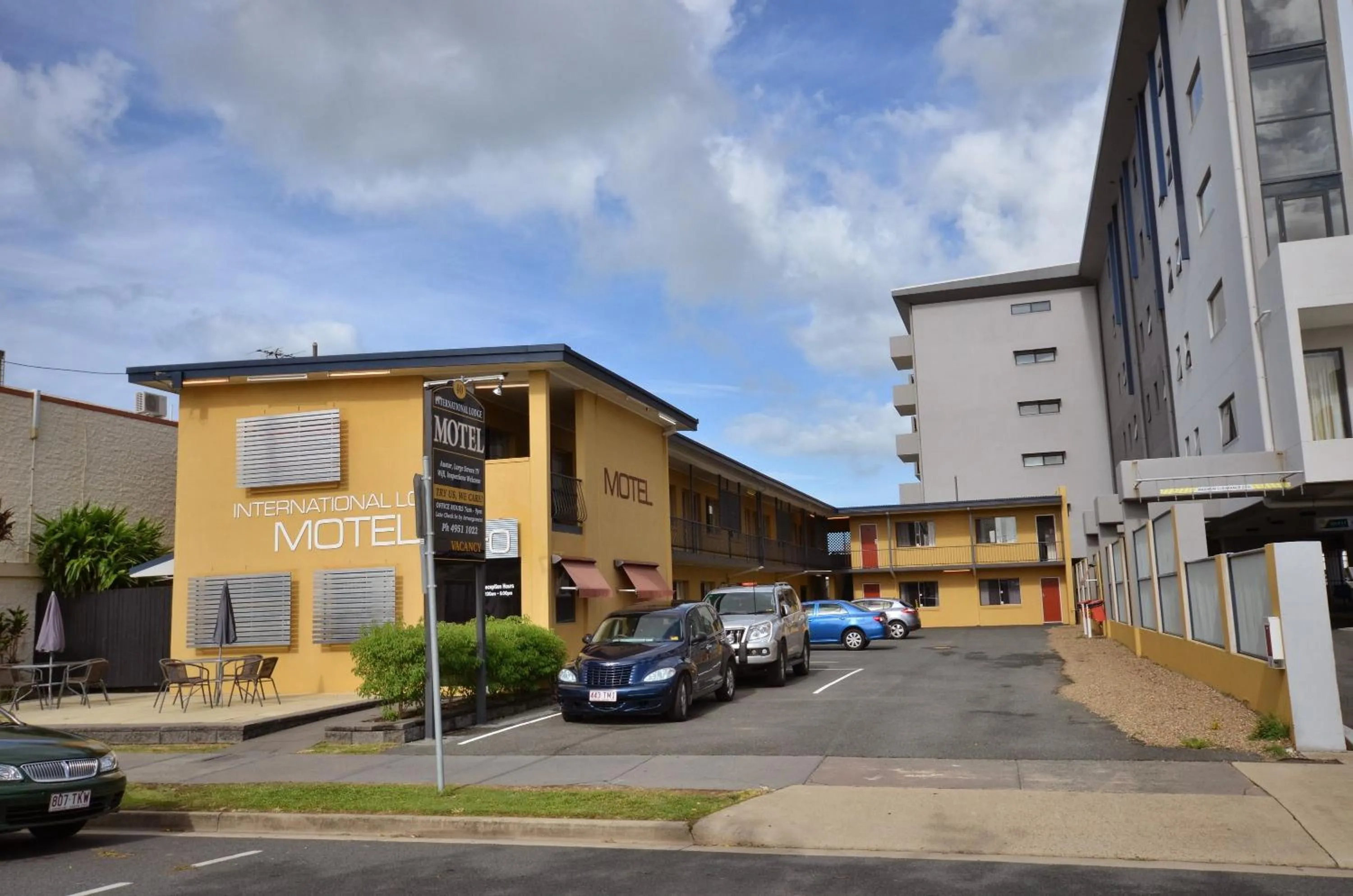 Facade/entrance in International Lodge Motel