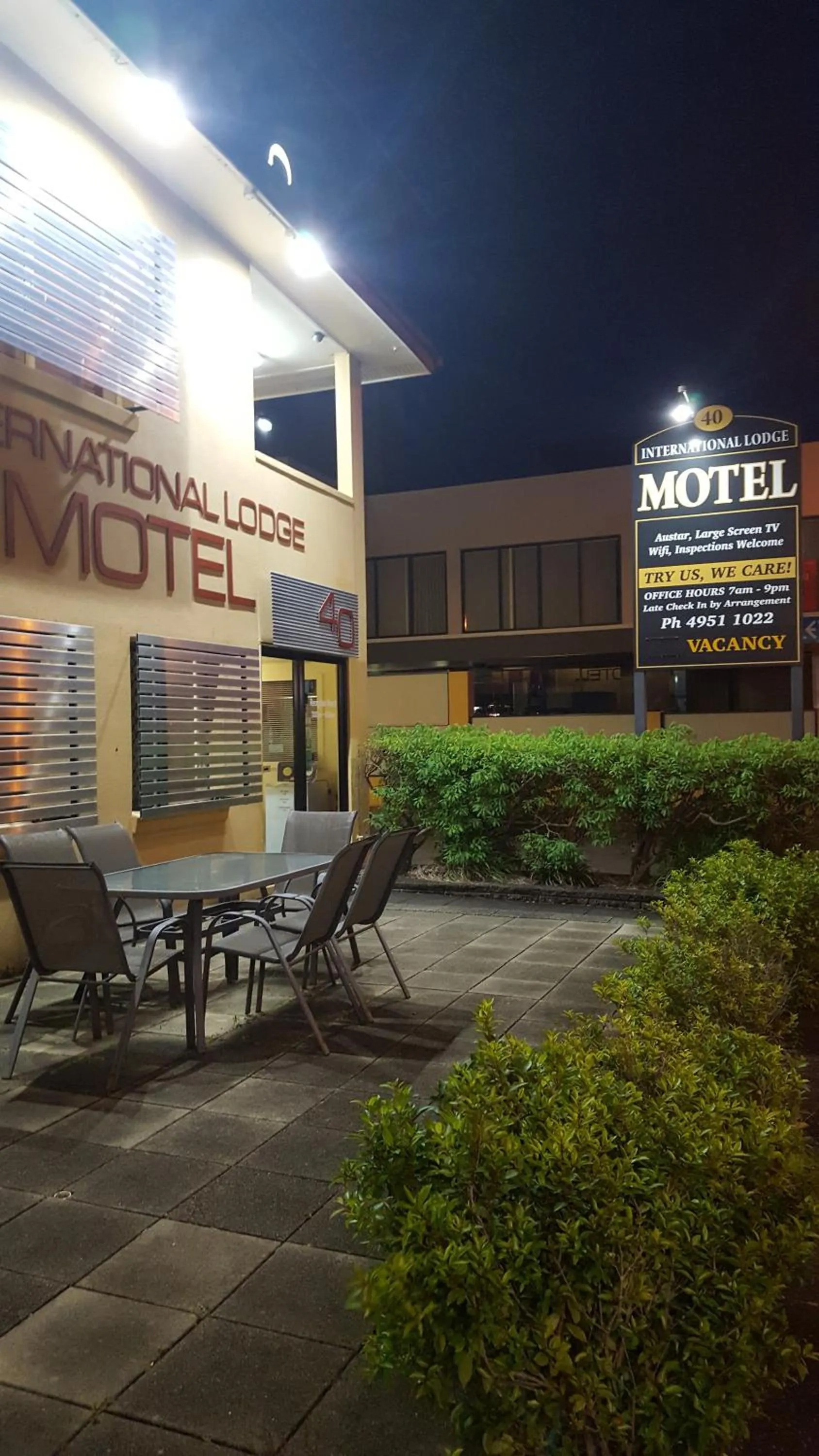 Property building in International Lodge Motel