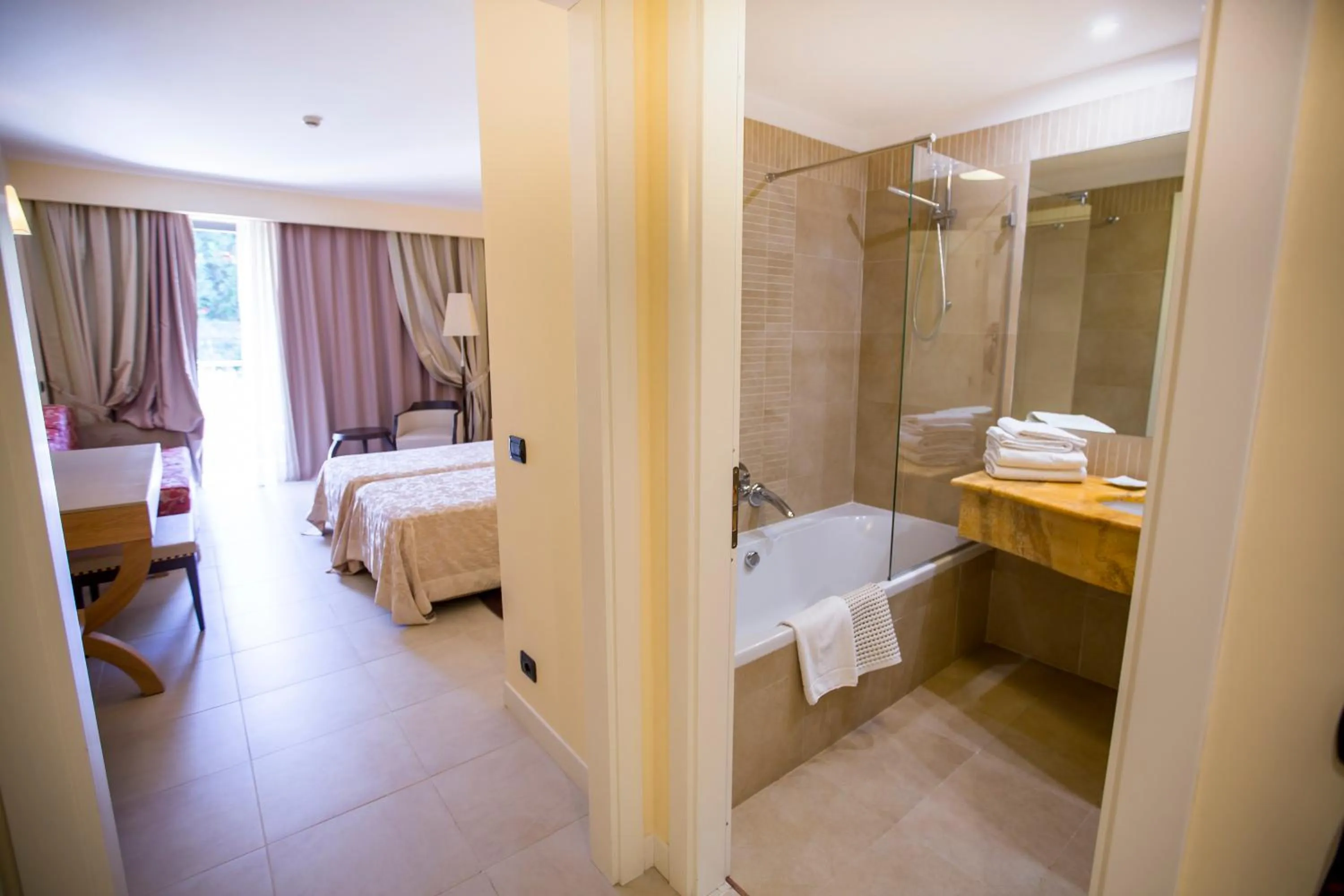 Bed in Cefalù Sea Palace