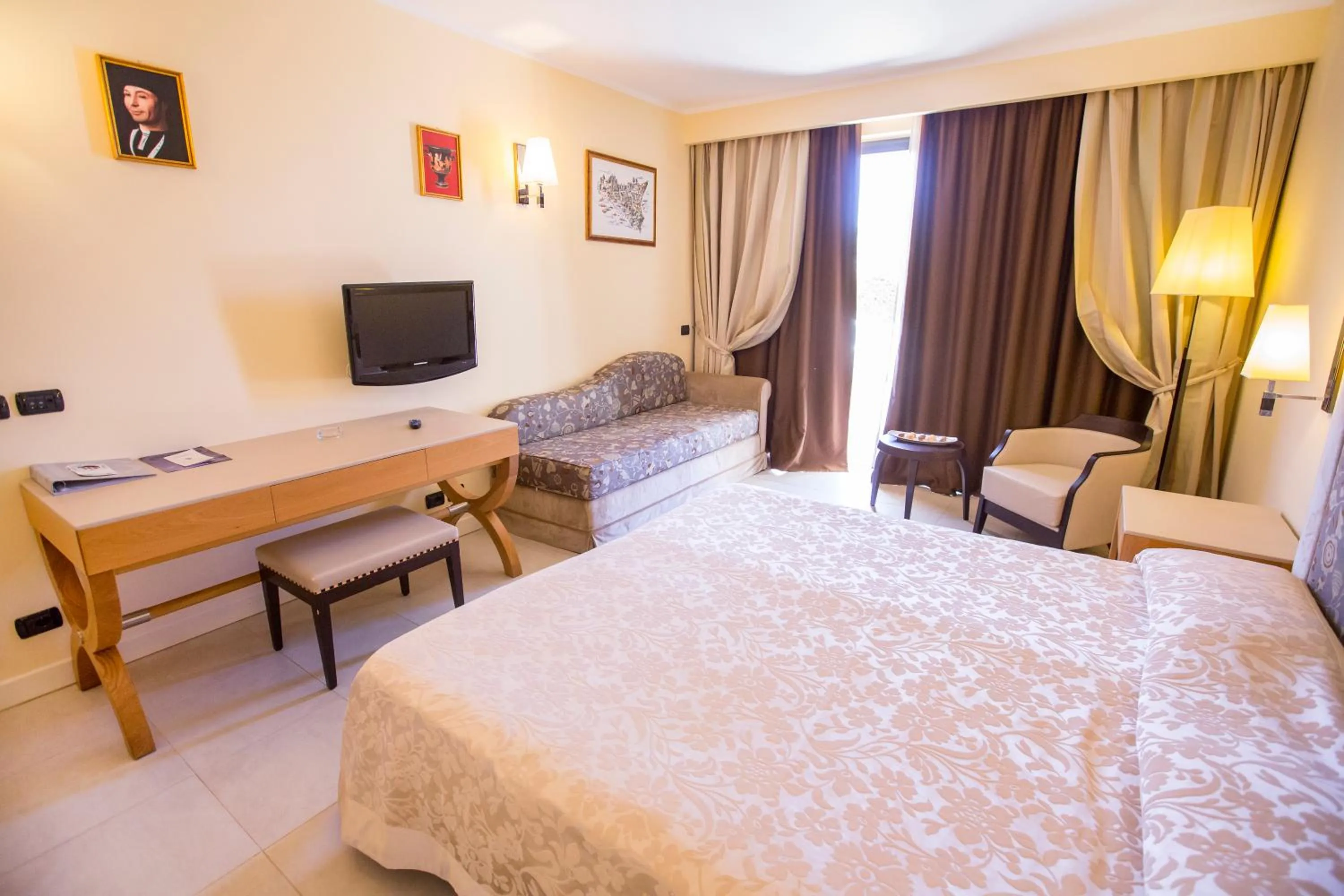 Bed in Cefalù Sea Palace