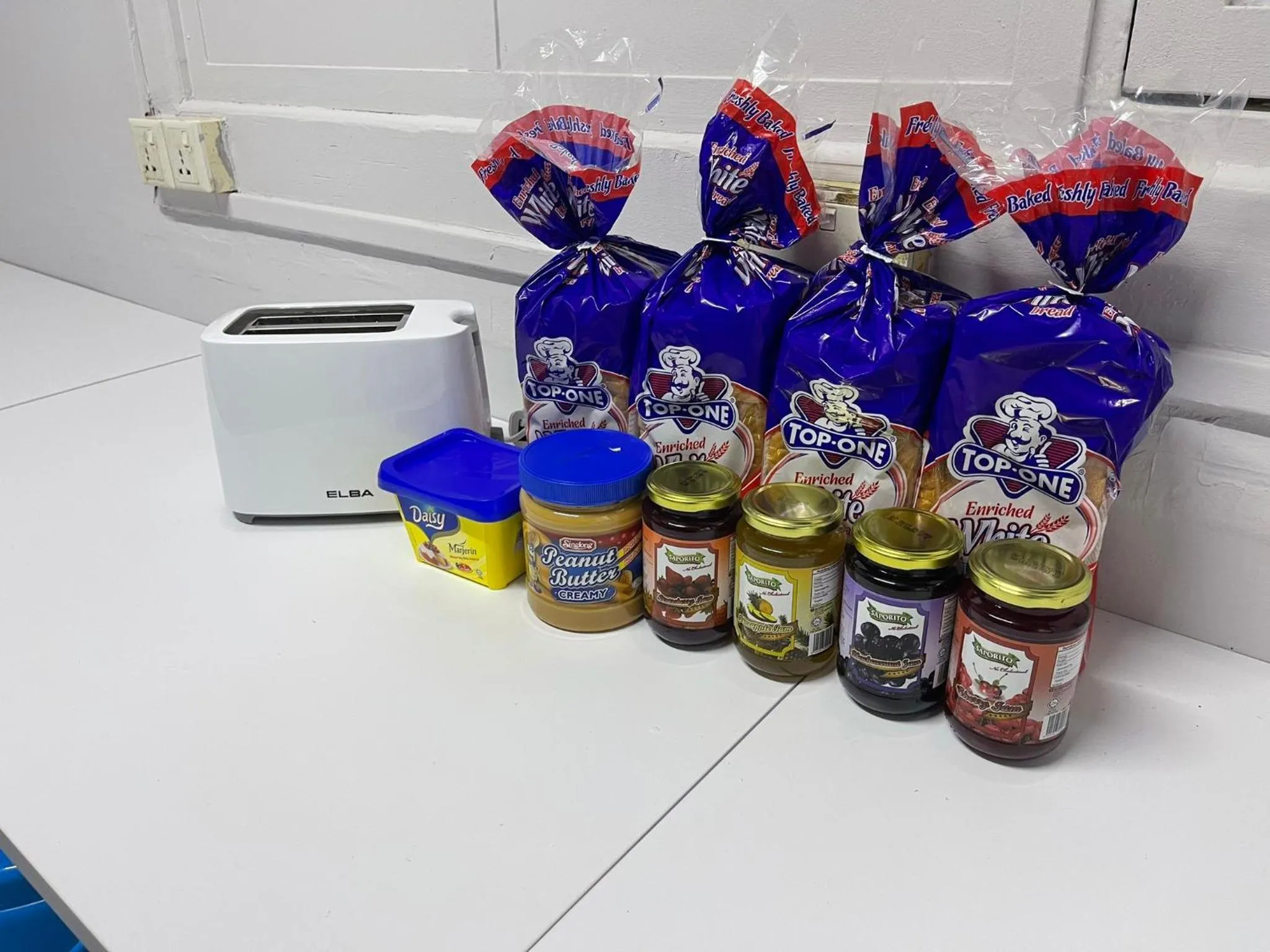 Breakfast in Meadows Hostel