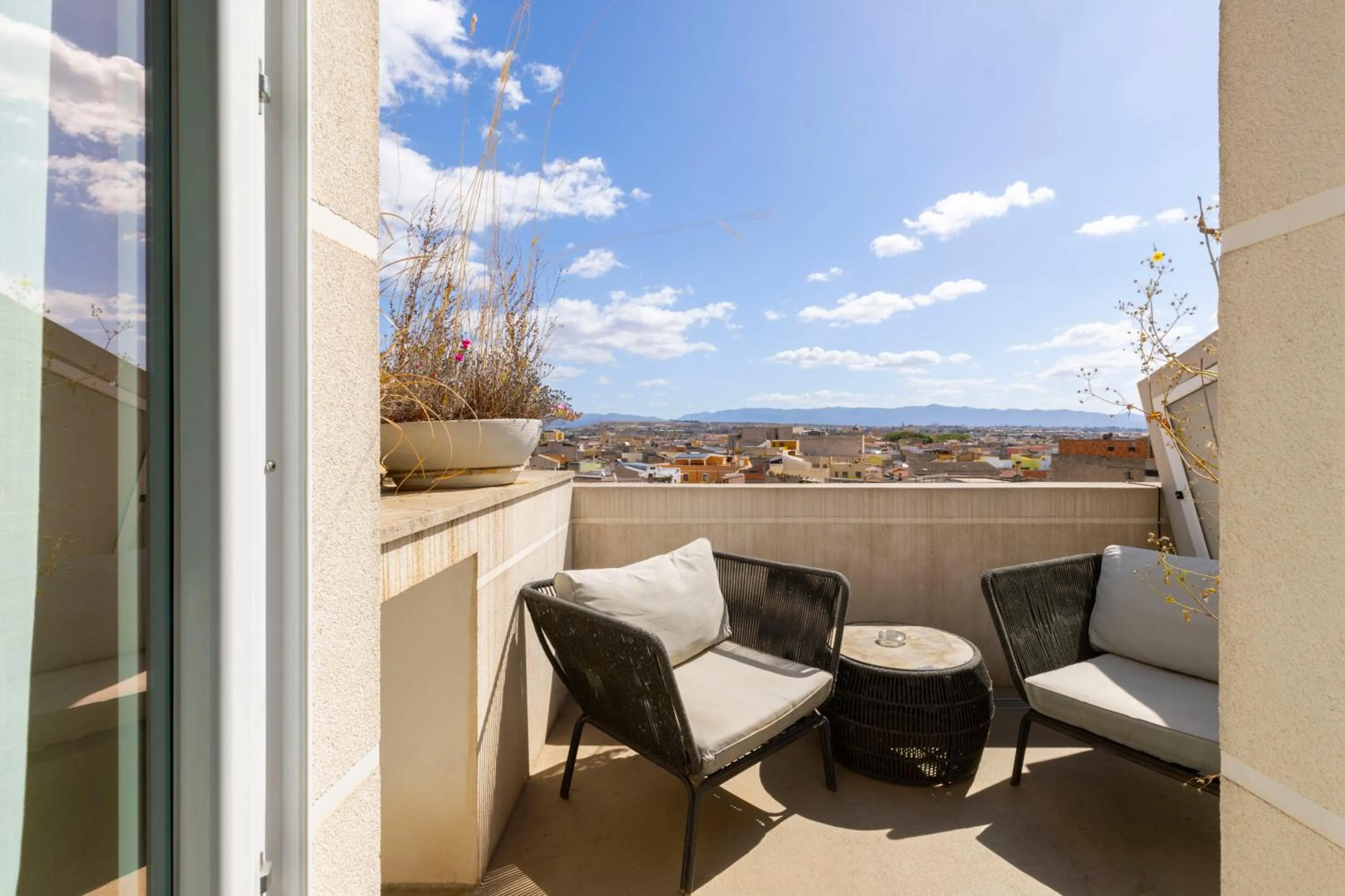 Balcony/Terrace in Milestone