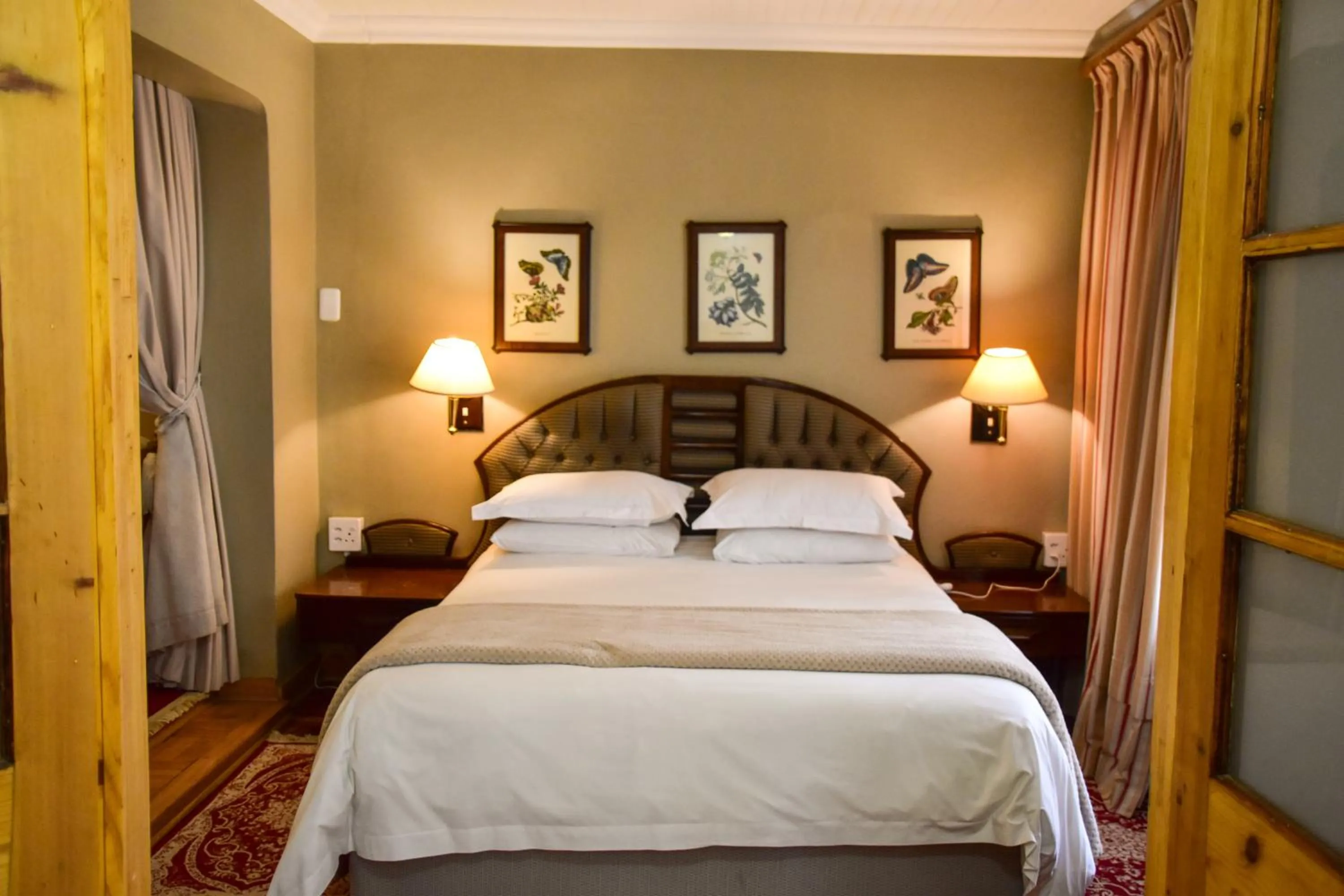 Bed in Hobbit Boutique Hotel