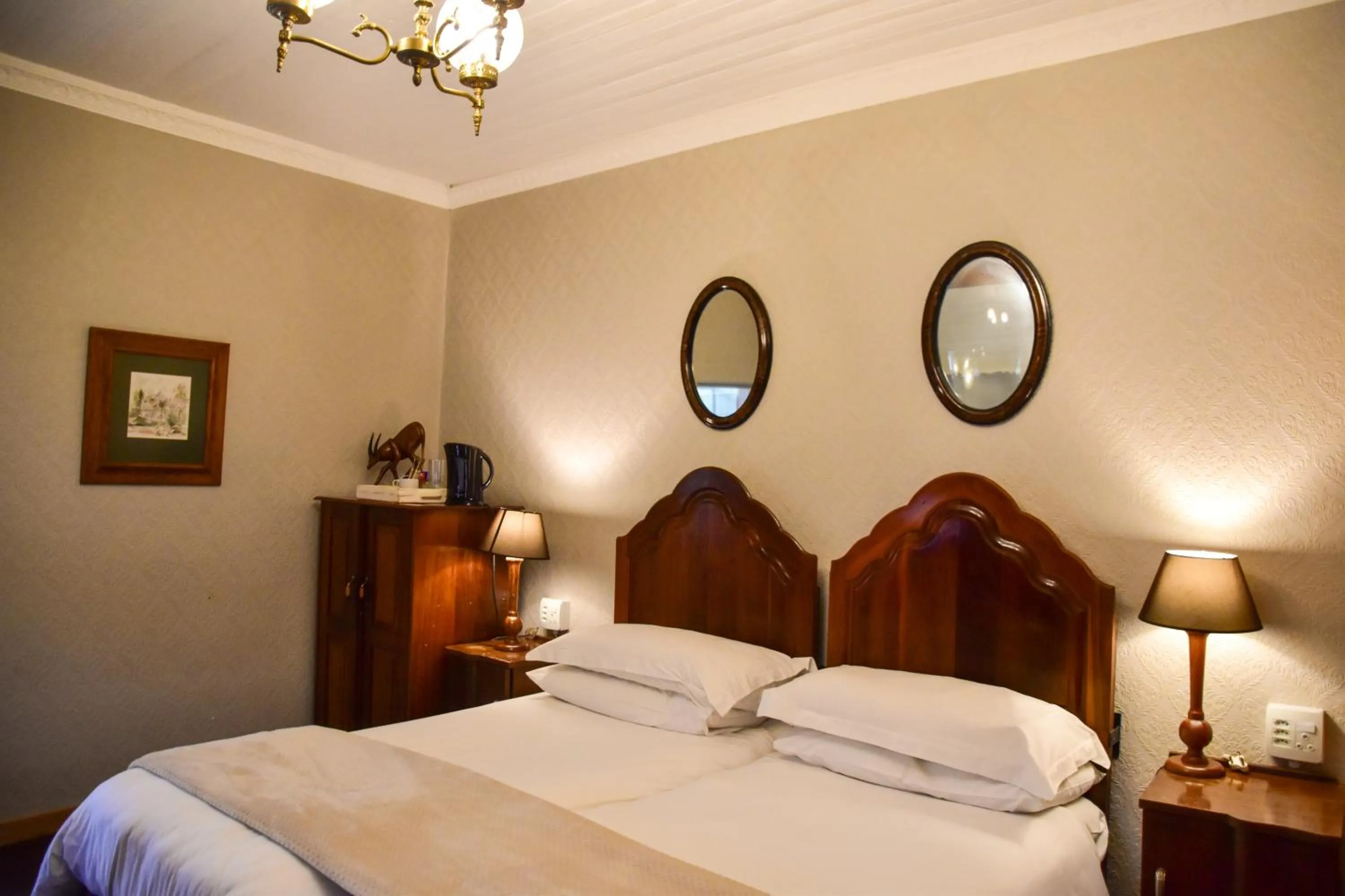 Bed in Hobbit Boutique Hotel