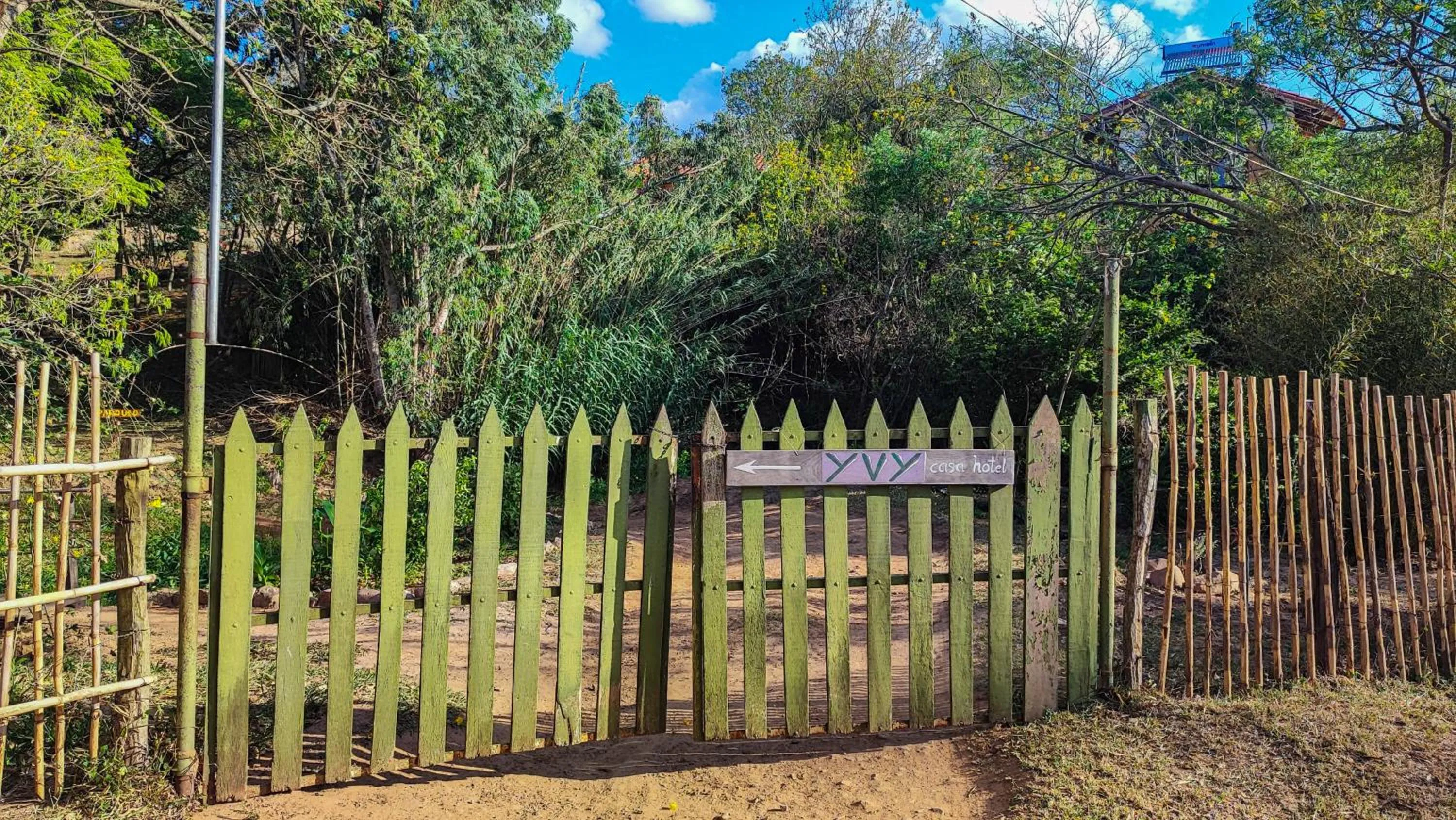 Facade/entrance in YVY CASA HOTEL