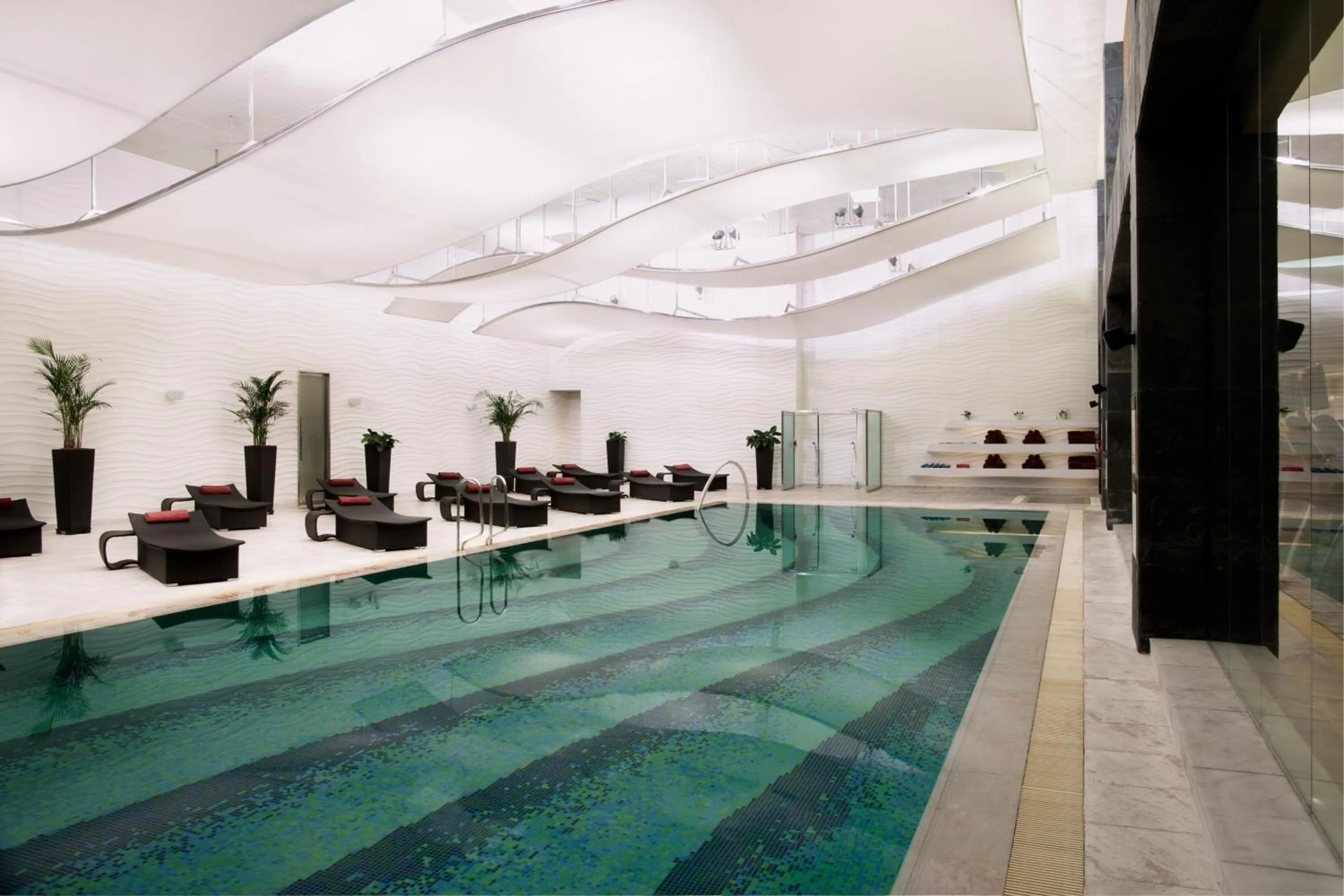 Swimming pool in Sheraton Grand Incheon Hotel